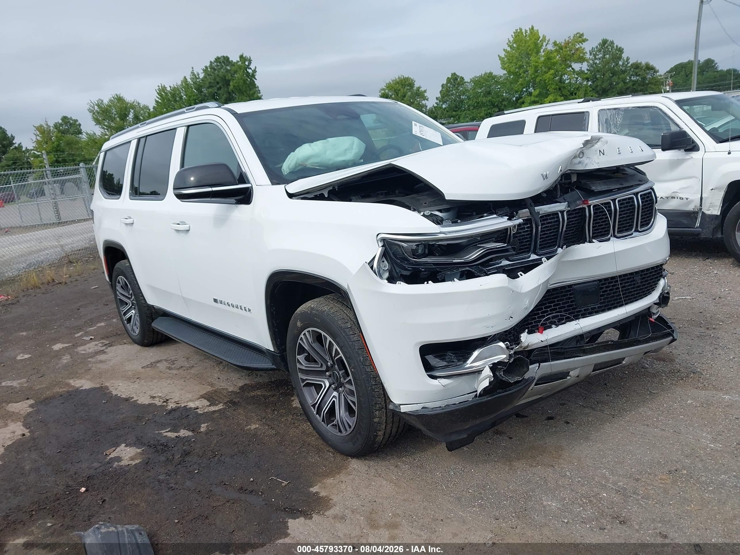 2025 Jeep Wagoneer Series II, VIN 1C4SJVBP7SS513766 — Перед