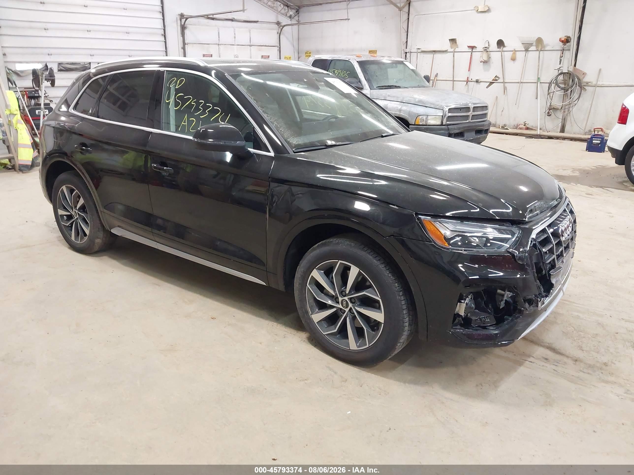 2021 Audi Q5 Premium Plus, VIN WA1BAAFYXM2005462 — Front end