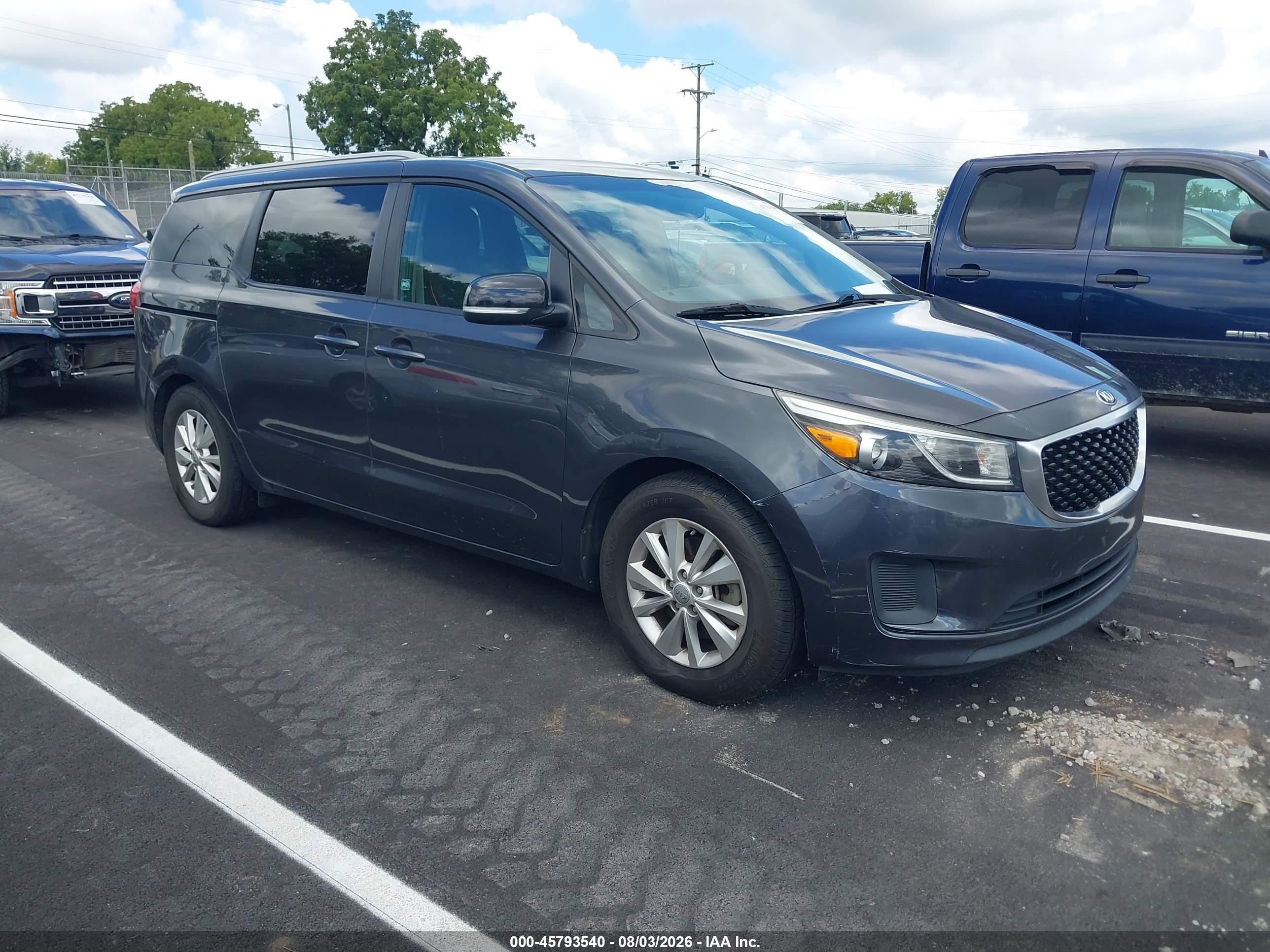 2016 Kia Sedona LX, VIN KNDMB5C11G6200938 — Normal wear