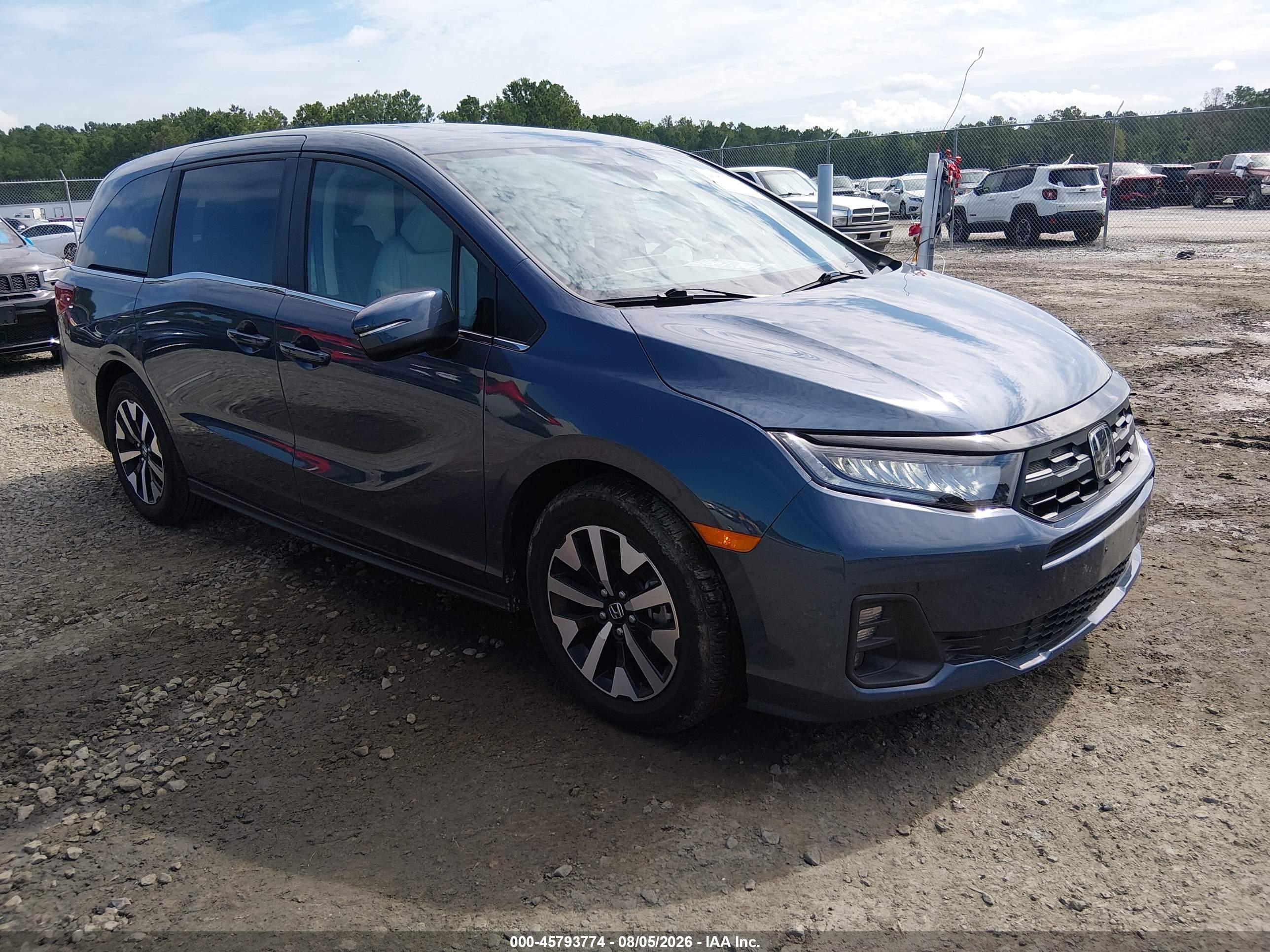 2025 Honda Odyssey EX-L, VIN 5FNRL6H60SB086330 — Бок