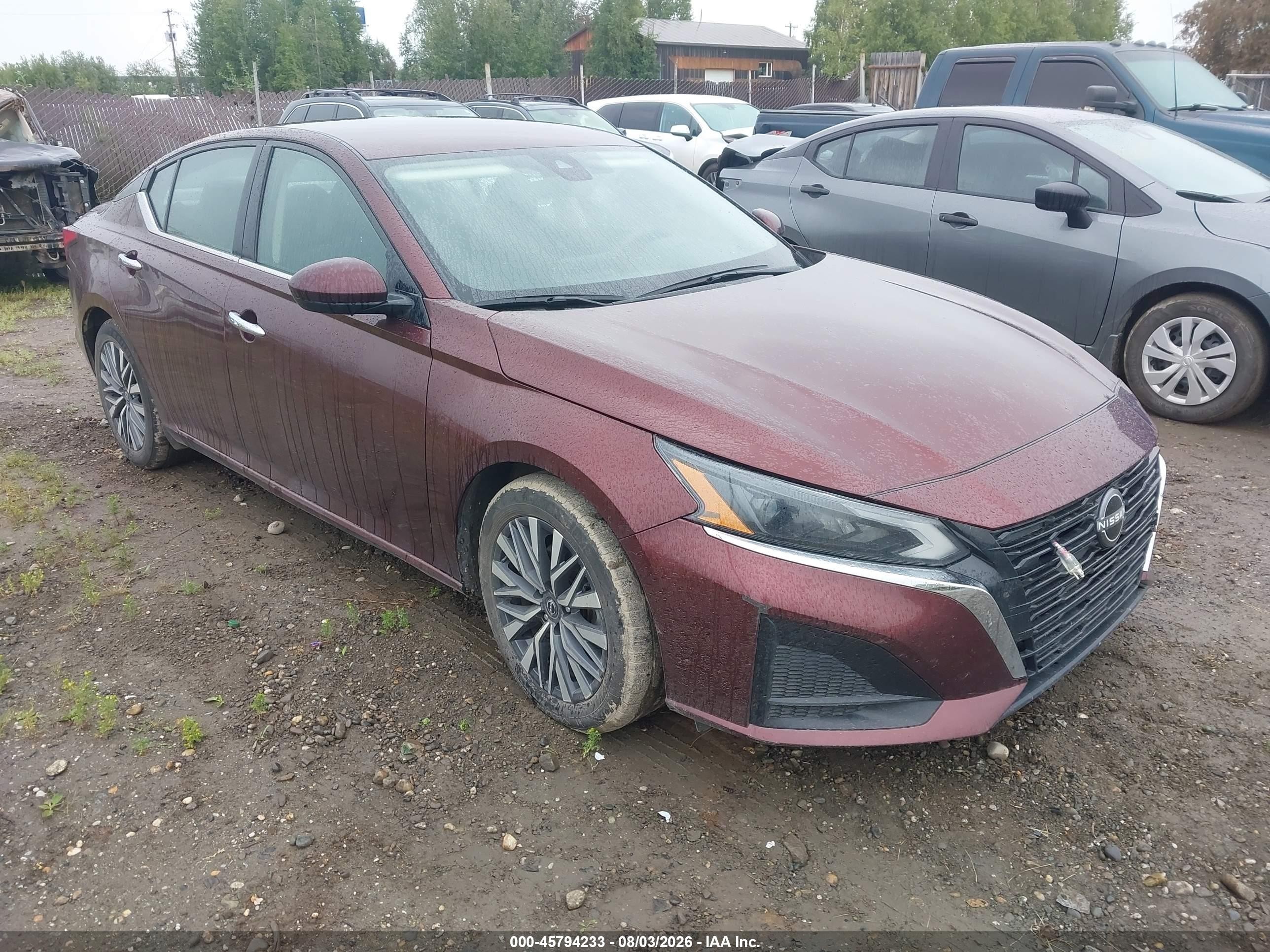 2023 Nissan Altima SV, VIN 1N4BL4DV9PN374641 — Front end
