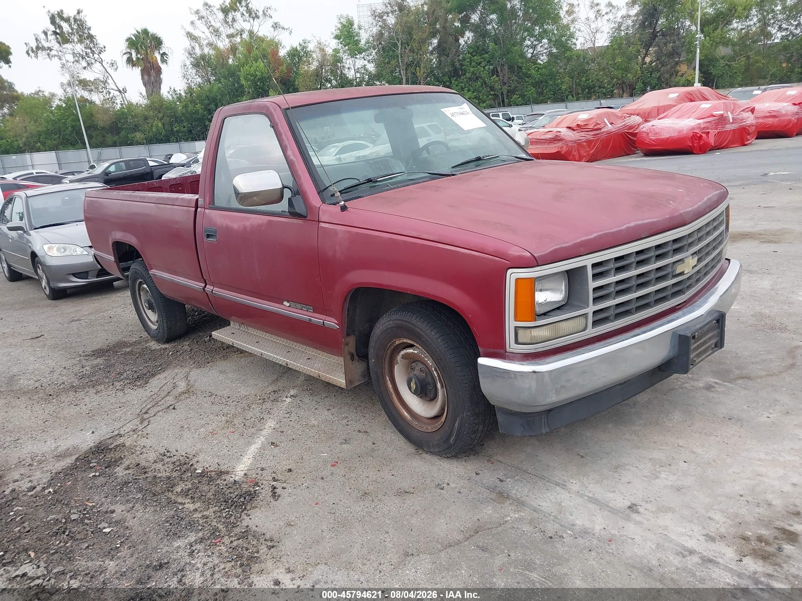 1989 Chevrolet Silverado 2500, VIN 1GCFC24K4KE148442 — Normal wear