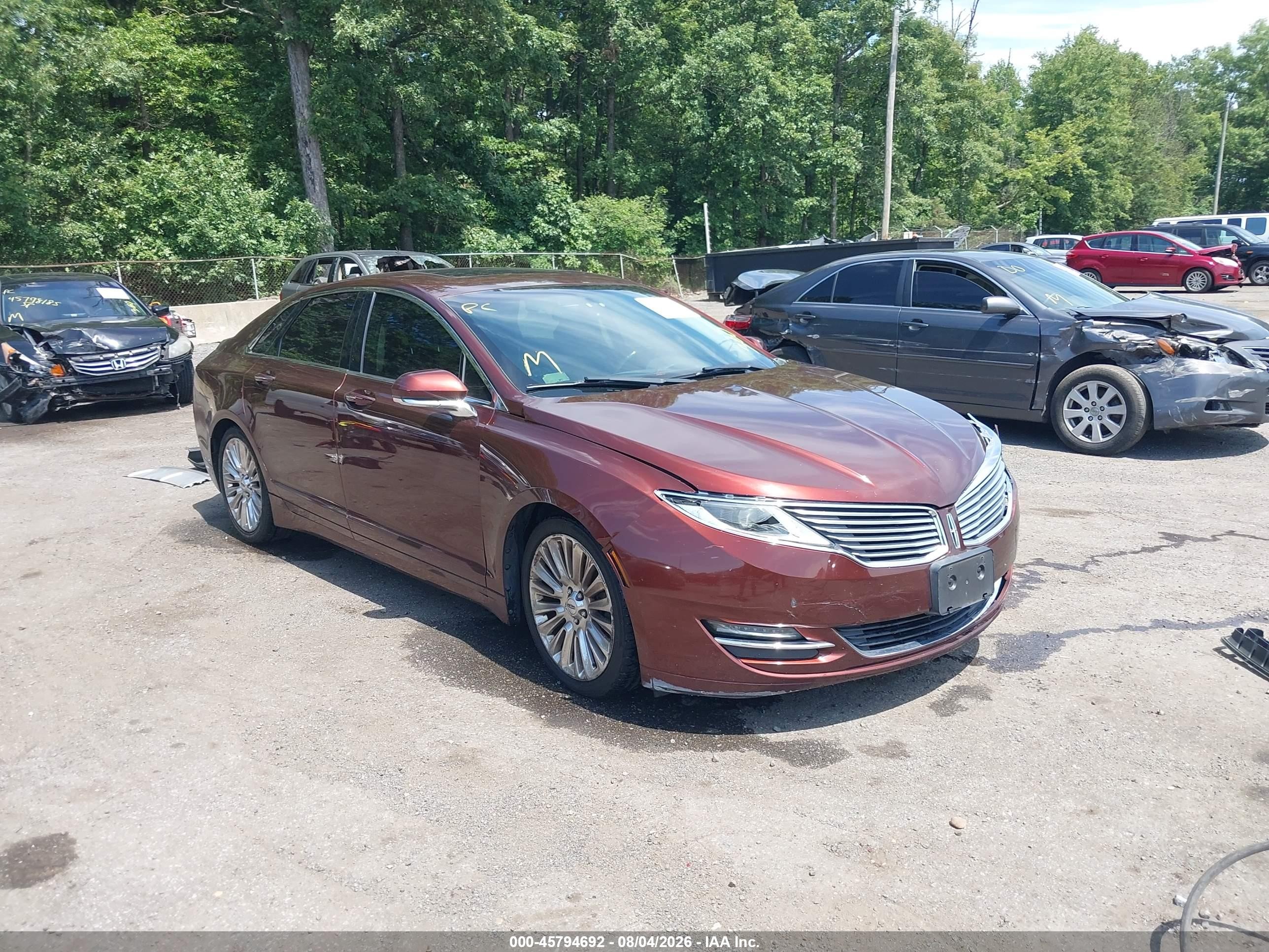 2015 Lincoln MKZ, VIN 3LN6L2J97FR611786 — Side