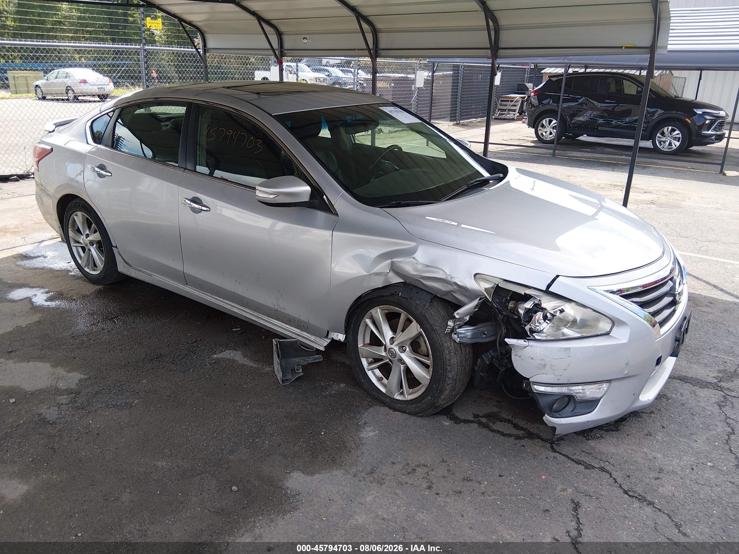 2013 Nissan Altima S, VIN 1N4AL3AP0DC145395 — Front end