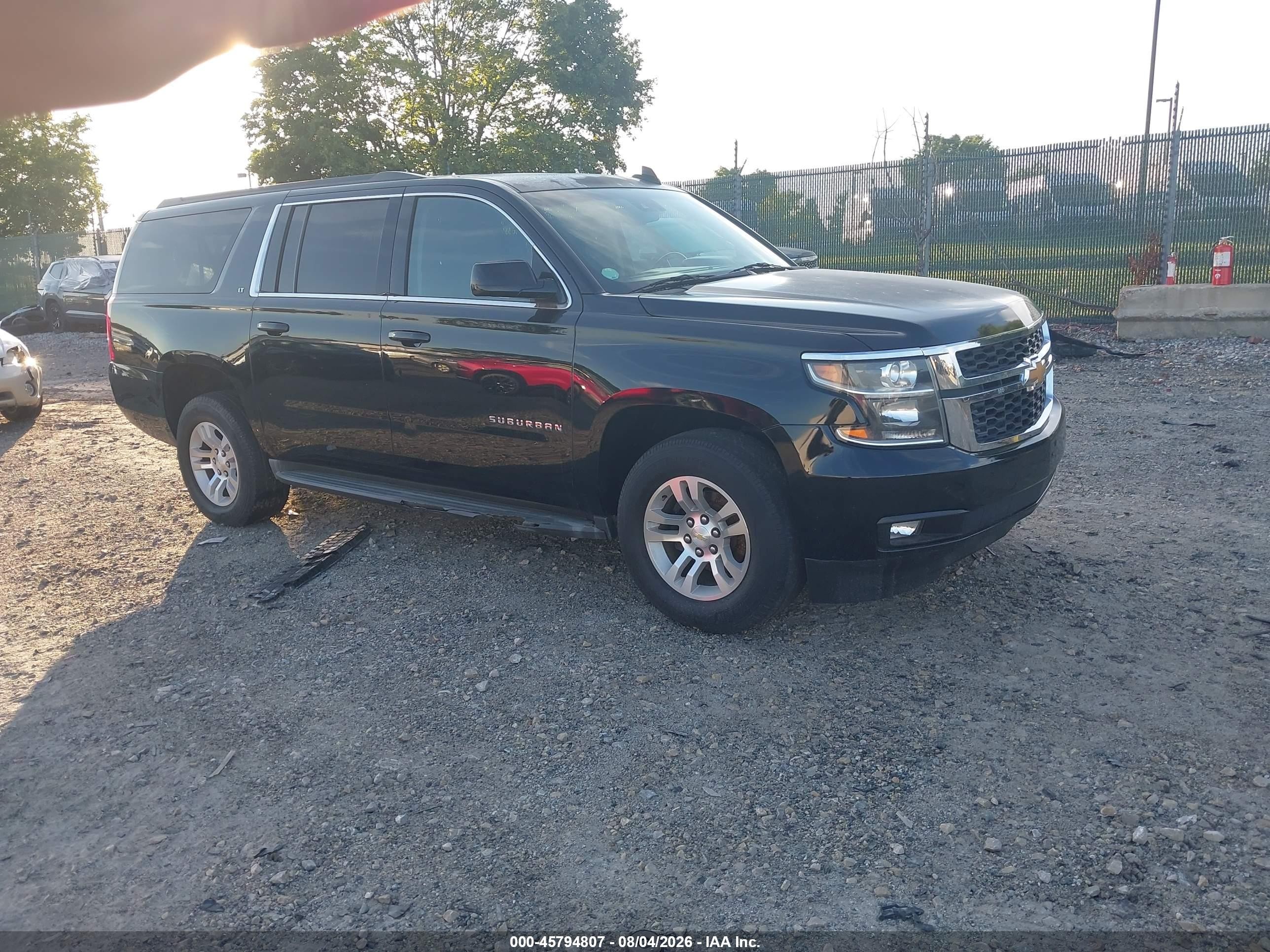 2015 Chevrolet Suburban LT, VIN 1GNSKJKC5FR547180 — Not stated