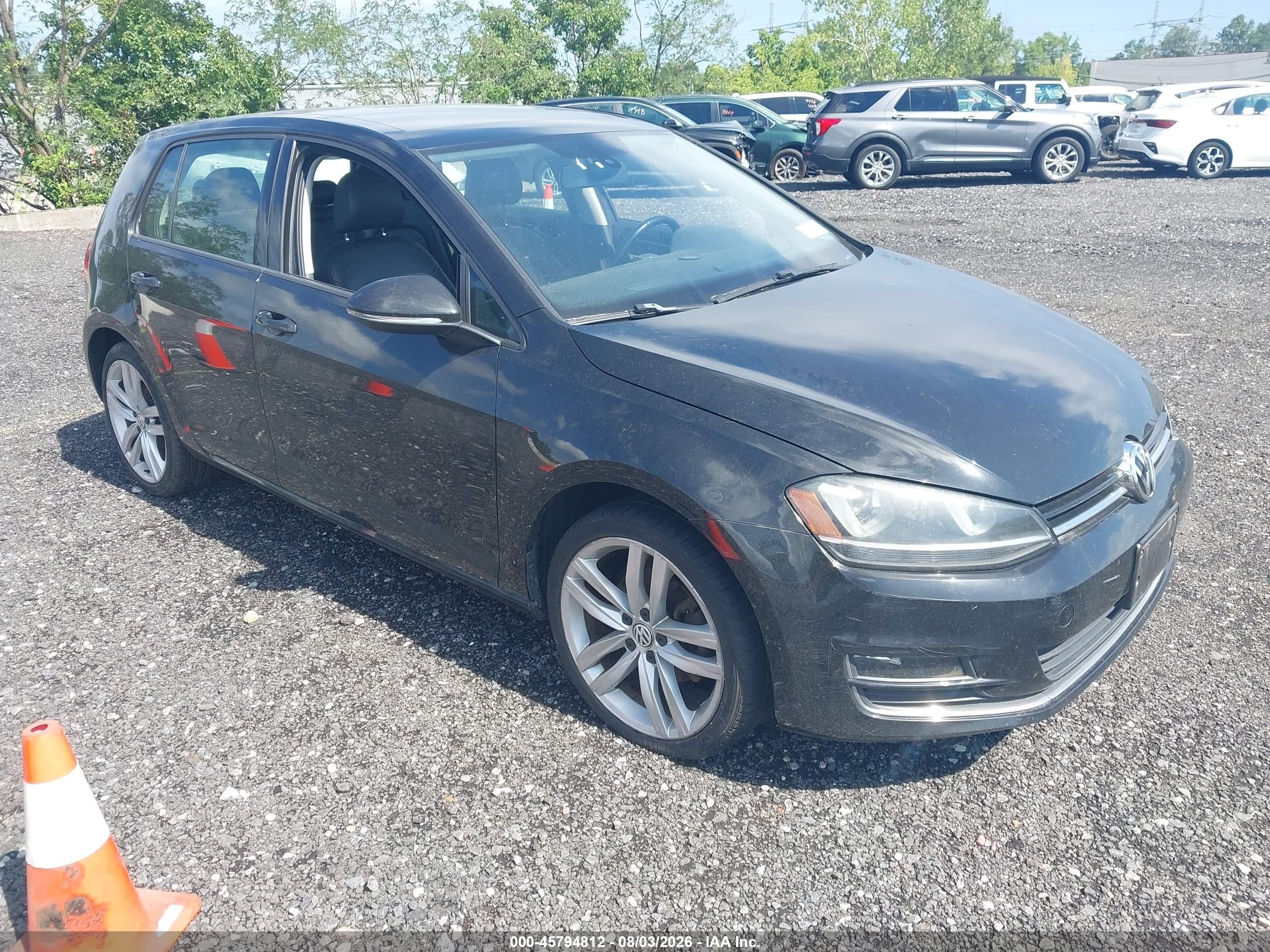 2015 Volkswagen Golf TSI S, VIN 3VW217AU8FM013100 — Normal wear