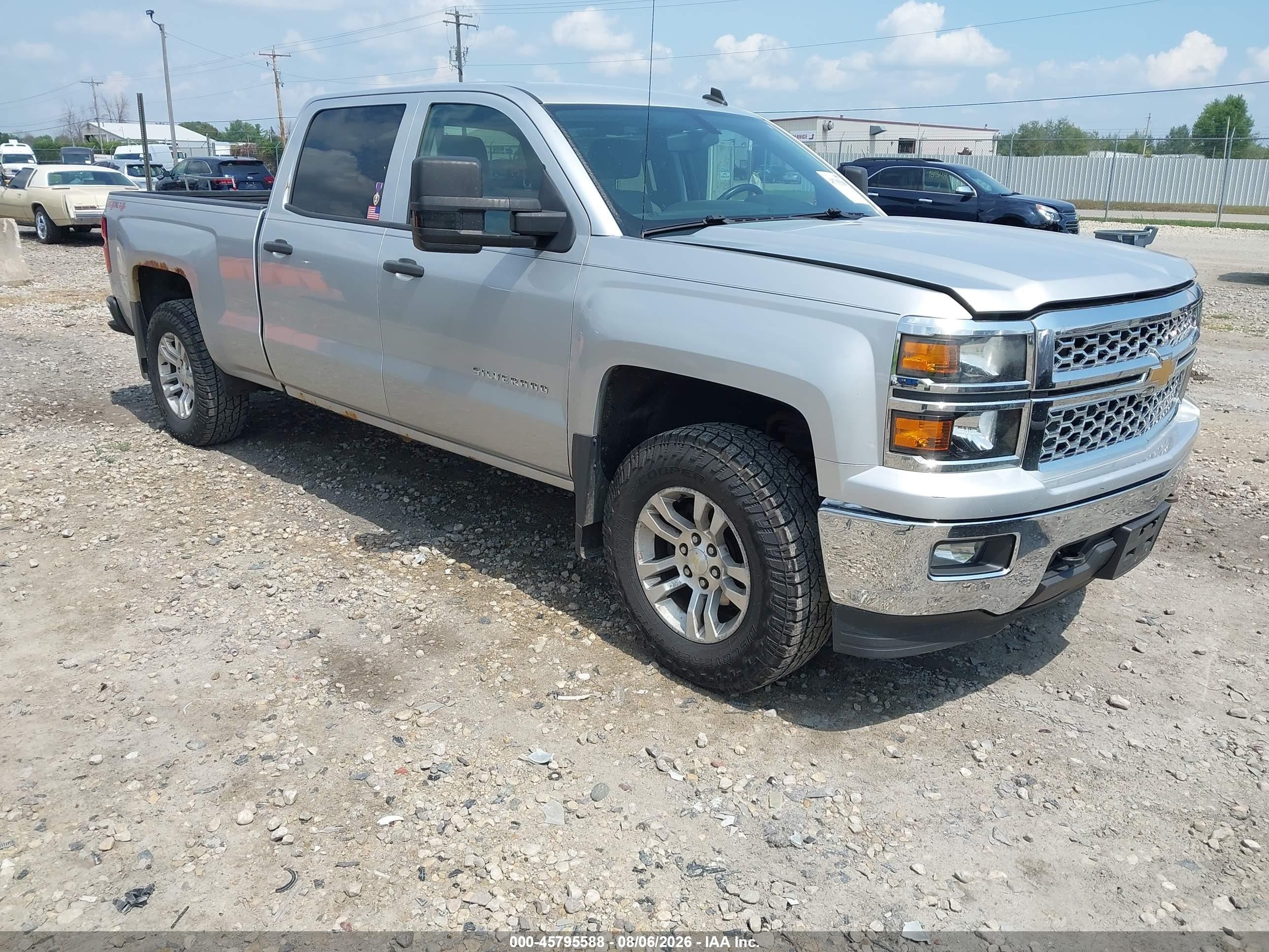 2014 Chevrolet Silverado 1500 LT, VIN 3GCUKREC2EG220598 — Rear end