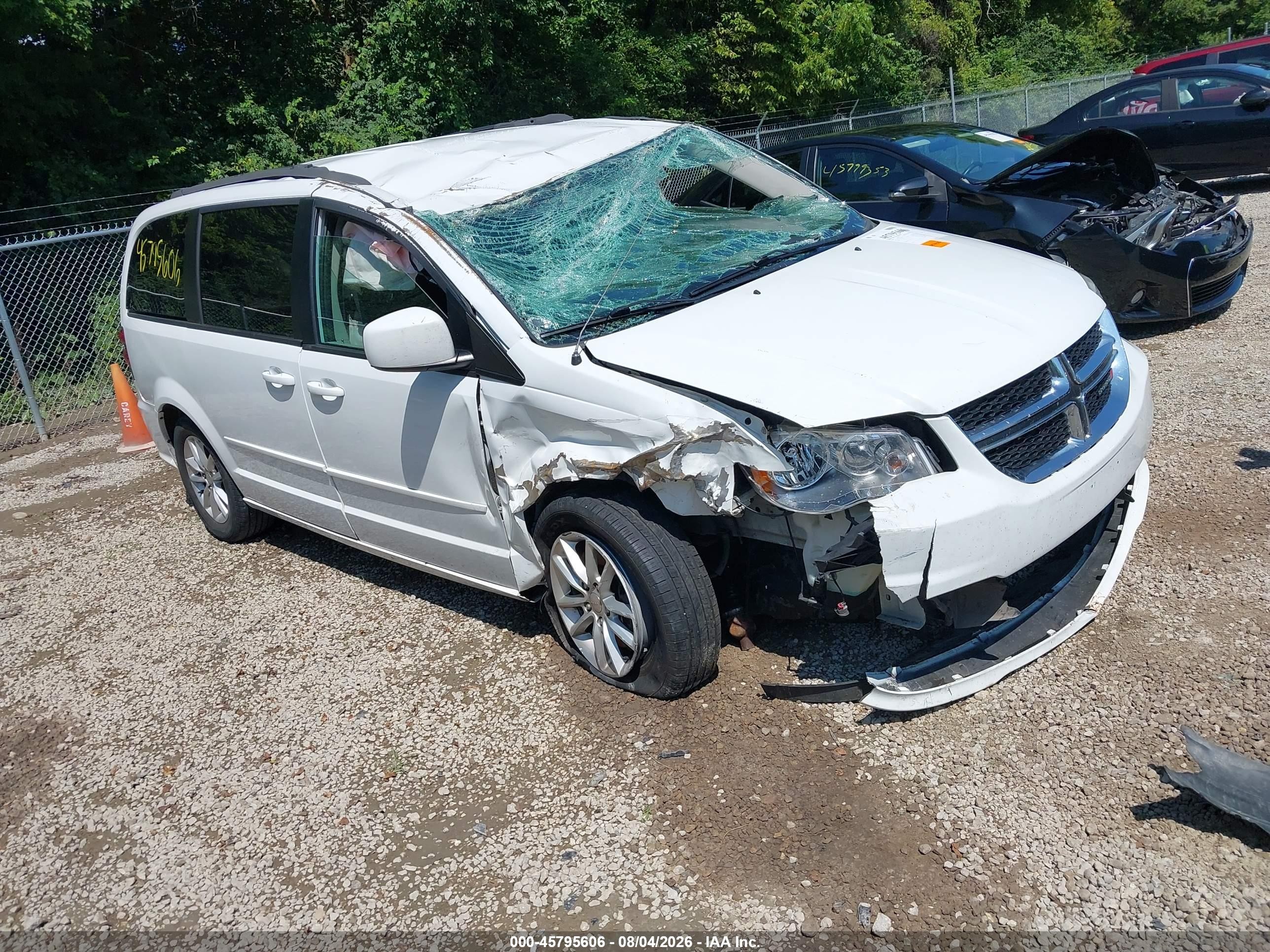 2016 Dodge Grand Caravan SXT Plus, VIN 2C4RDGCG1GR309733 — Rollover