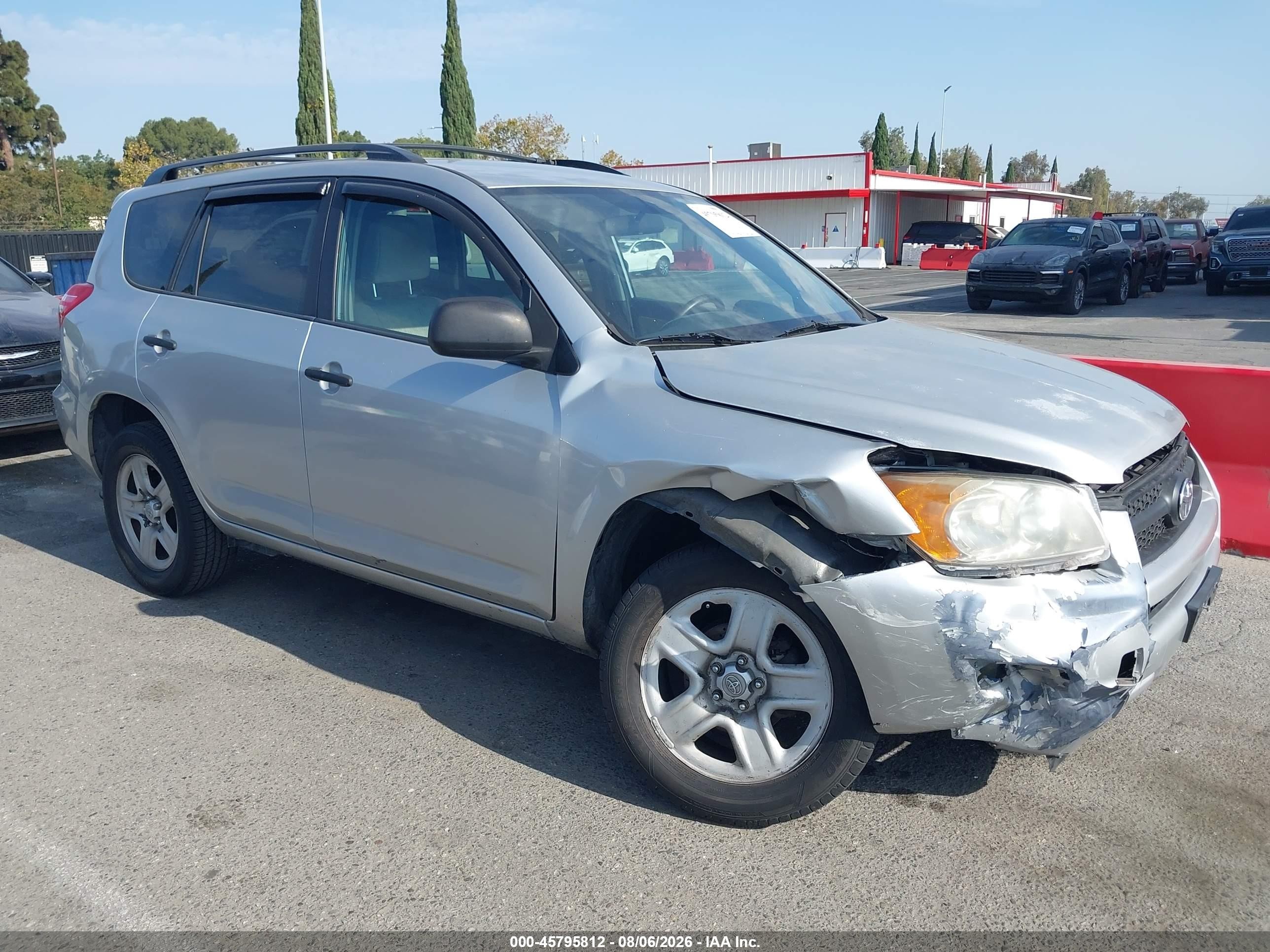 2010 Toyota RAV4, VIN 2T3ZF4DV9AW041646 — Front end