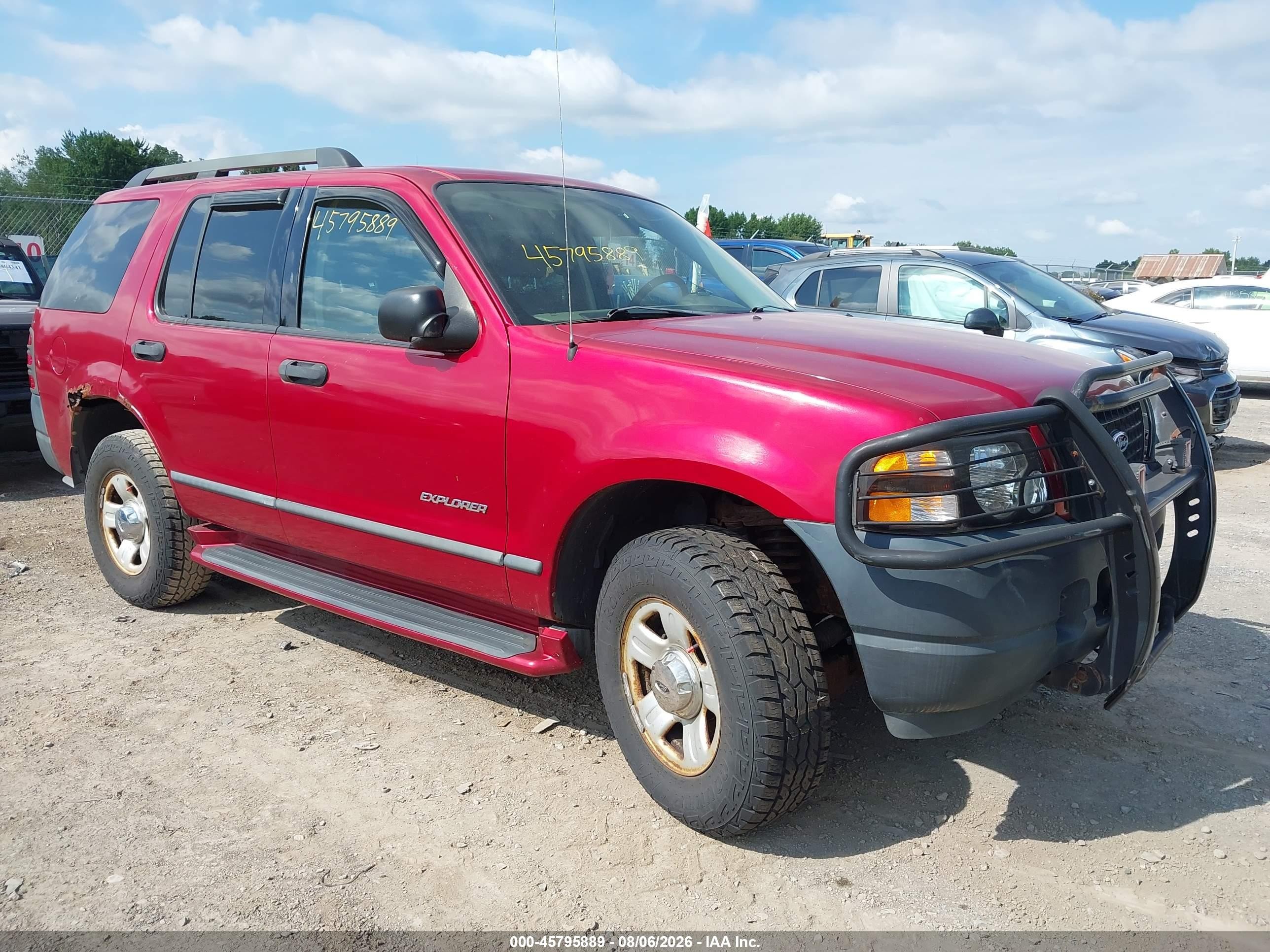 2005 Ford Explorer XLS, VIN 1FMZU72E35ZA44778 — Normal wear