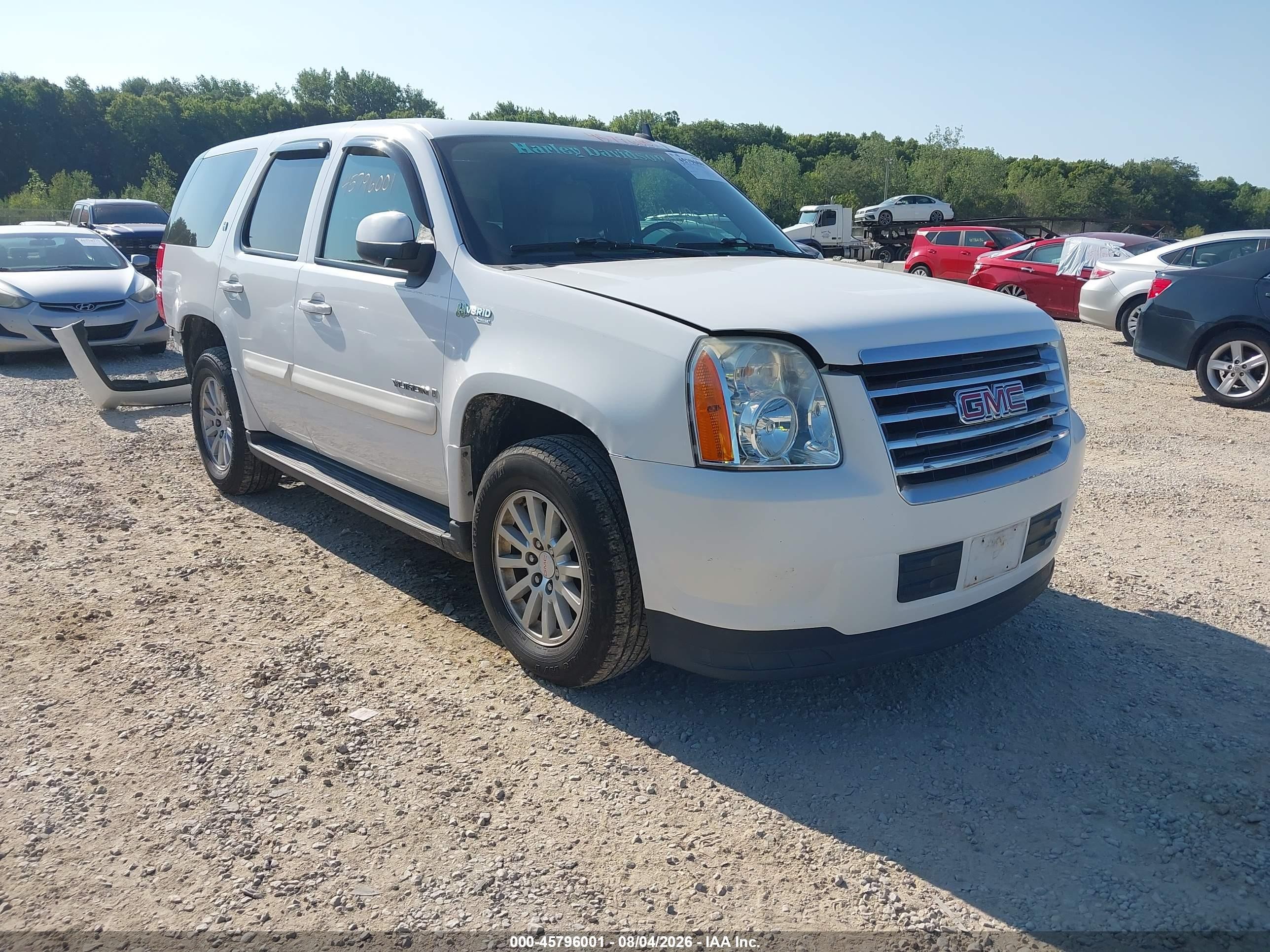 2009 GMC Yukon, VIN 1GKFC13569R100342 — Зад