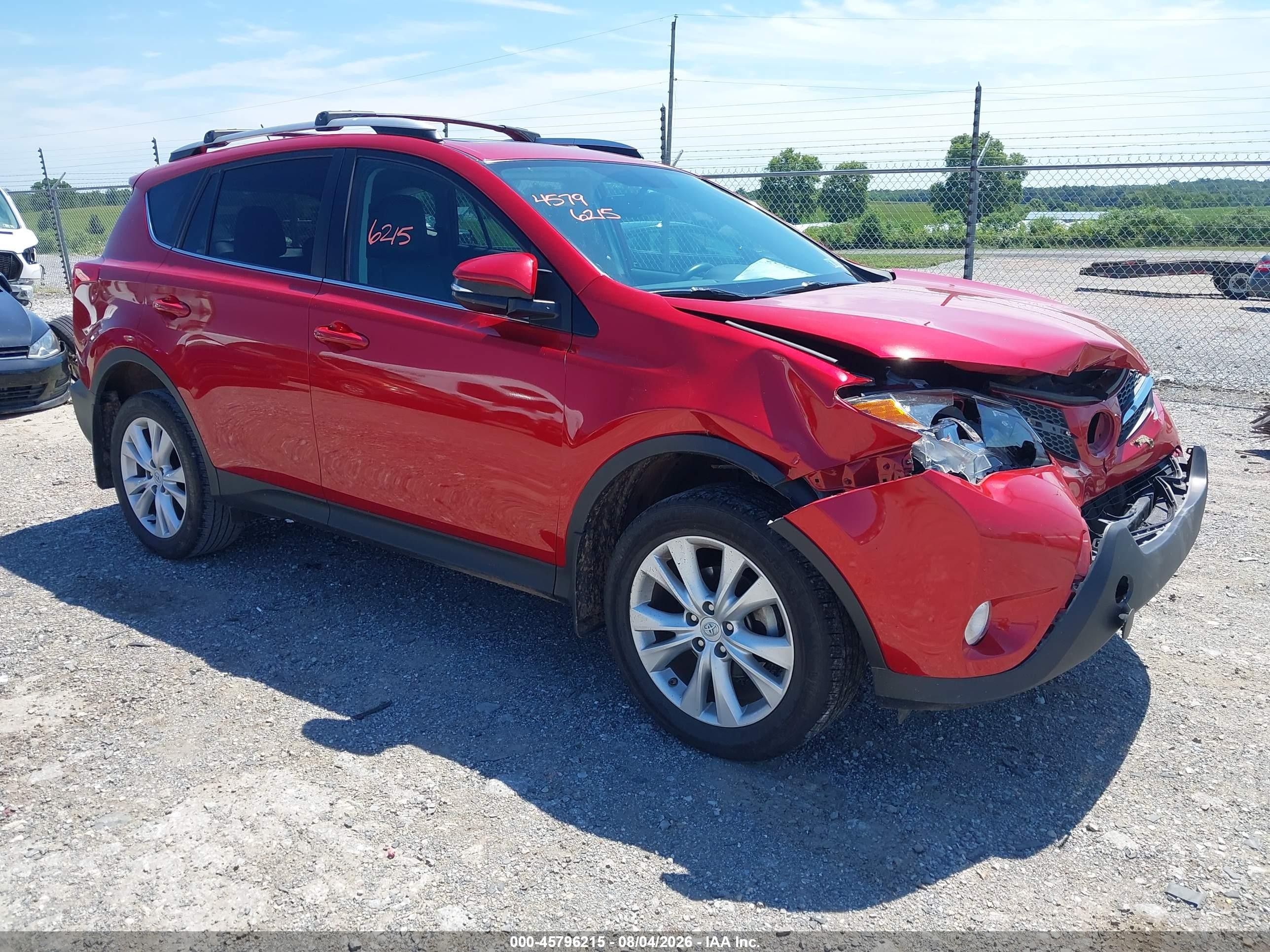 2015 Toyota RAV4 Limited, VIN 2T3DFREV2FW399622 — Front end