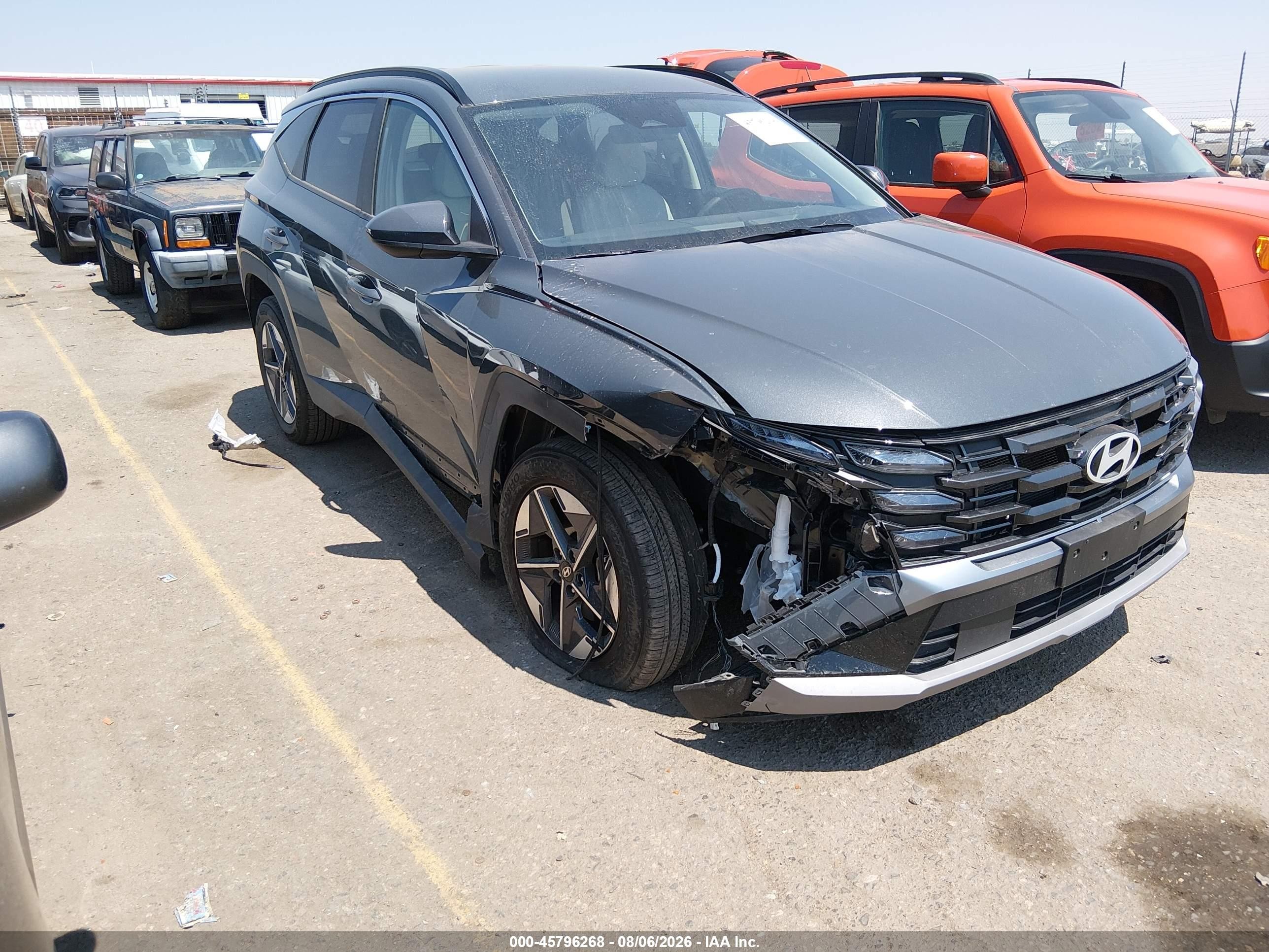 2026 Hyundai Tucson SEL, VIN 5NMJBCDE0TH640820 — Front end