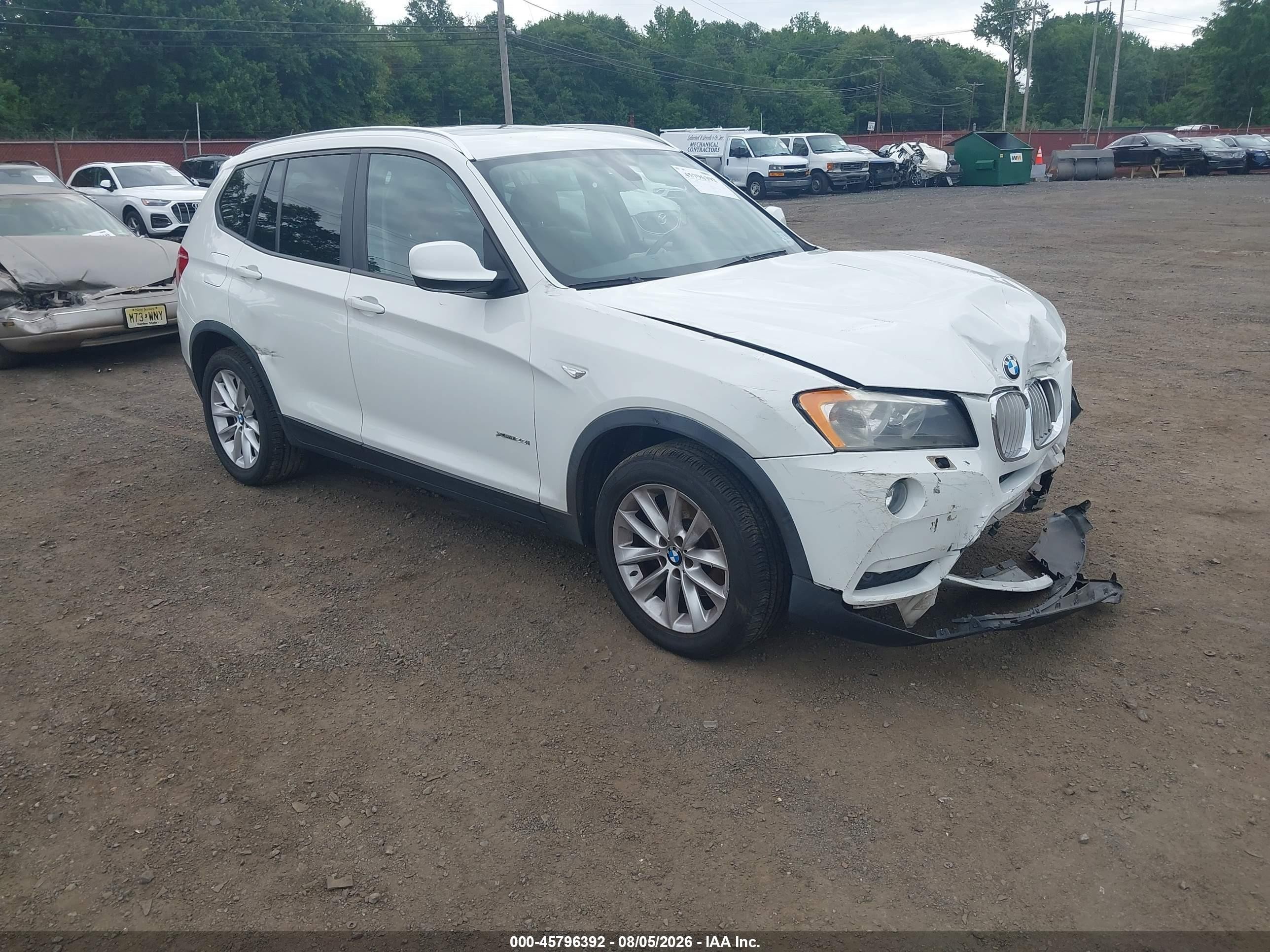 2014 BMW X3 xDrive28i, VIN 5UXWX9C52E0D23475 — Перед
