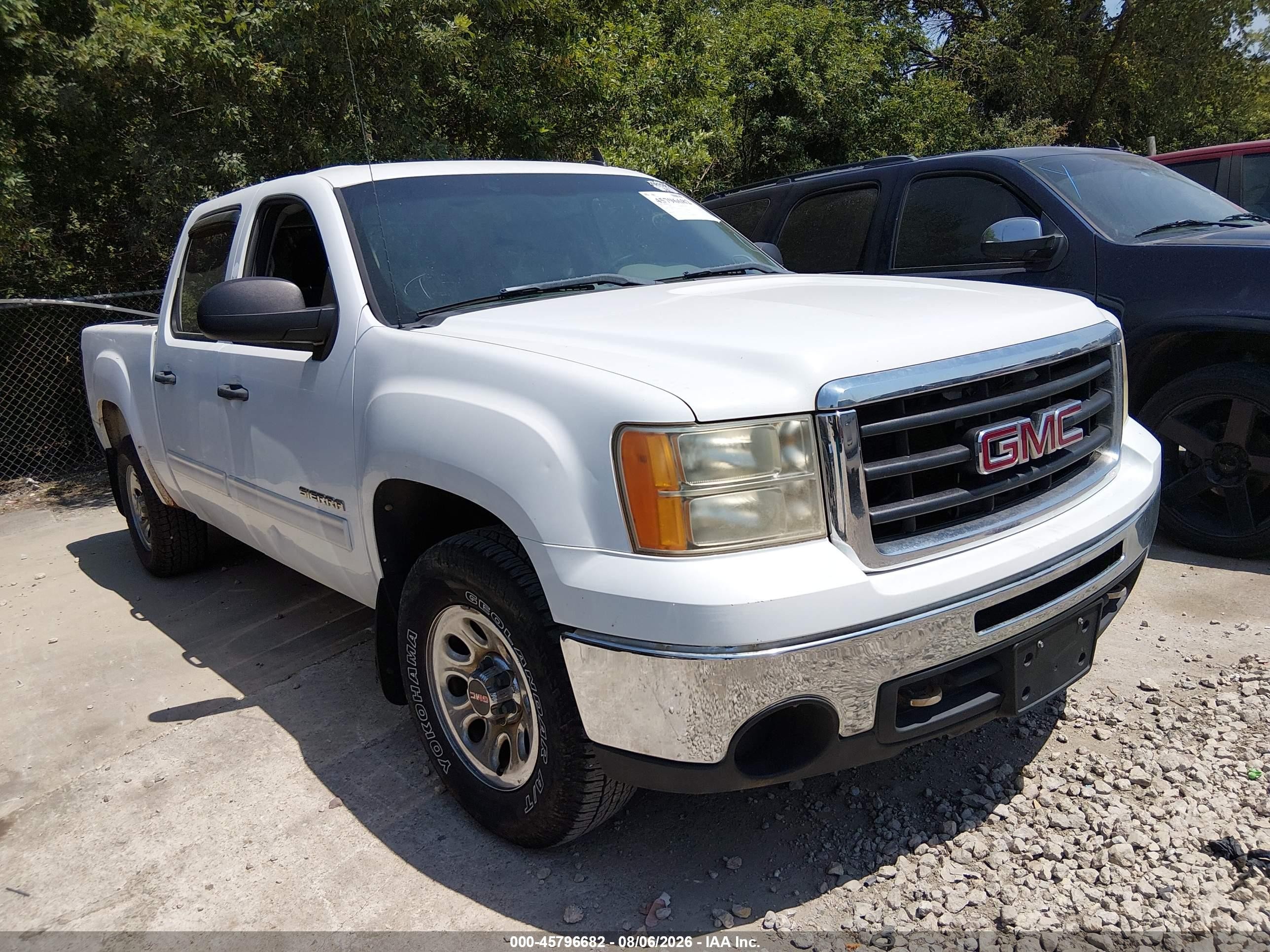 2010 GMC Sierra 1500 SL, VIN 3GTRCUEA0AG282404 — Normal wear