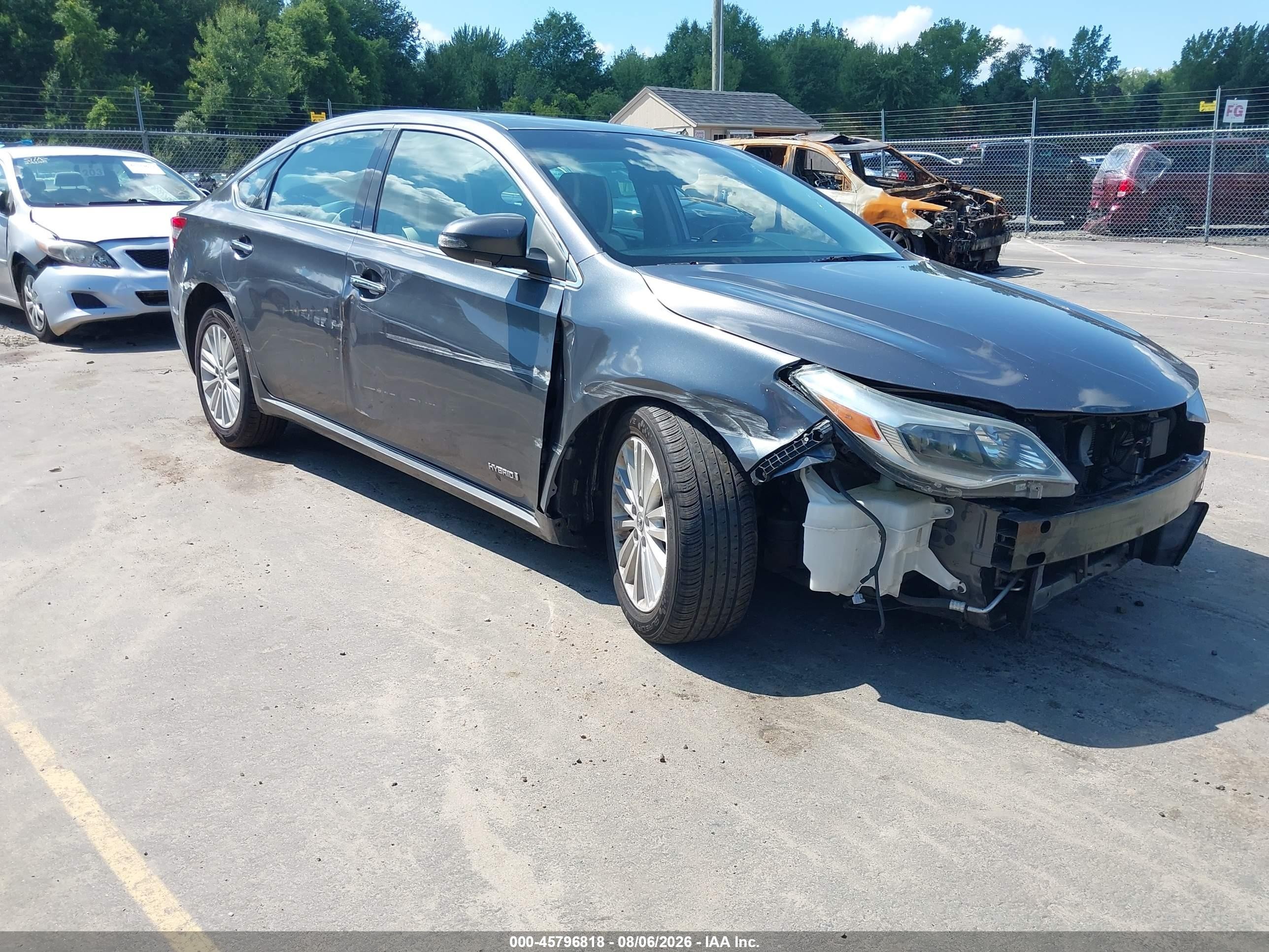 2014 Toyota Avalon XLE Touring, VIN 4T1BD1EB8EU027584 — Normal wear
