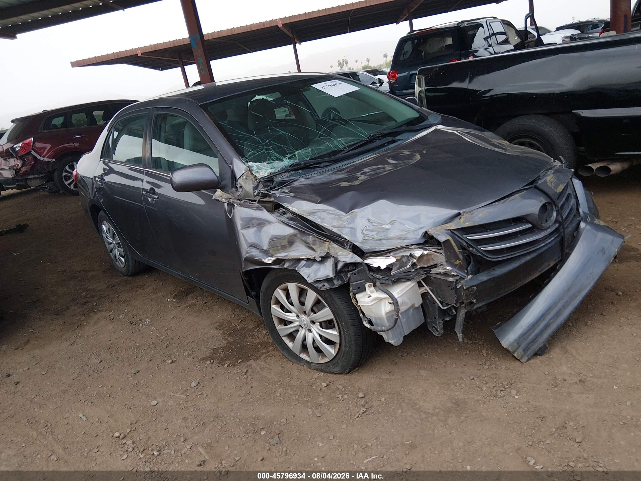 2013 Toyota Corolla LE, VIN 2T1BU4EEXDC981958 — Front end