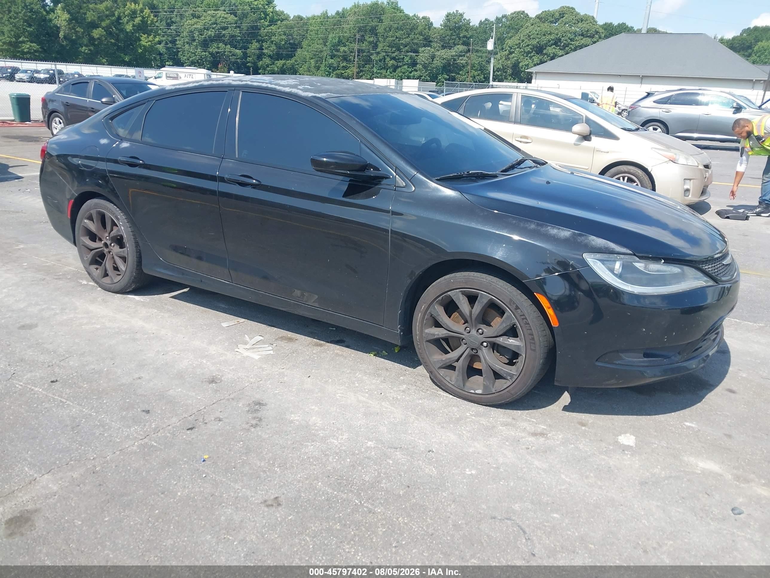 2015 Chrysler 200 S, VIN 1C3CCCBBXFN564596 — Normal wear