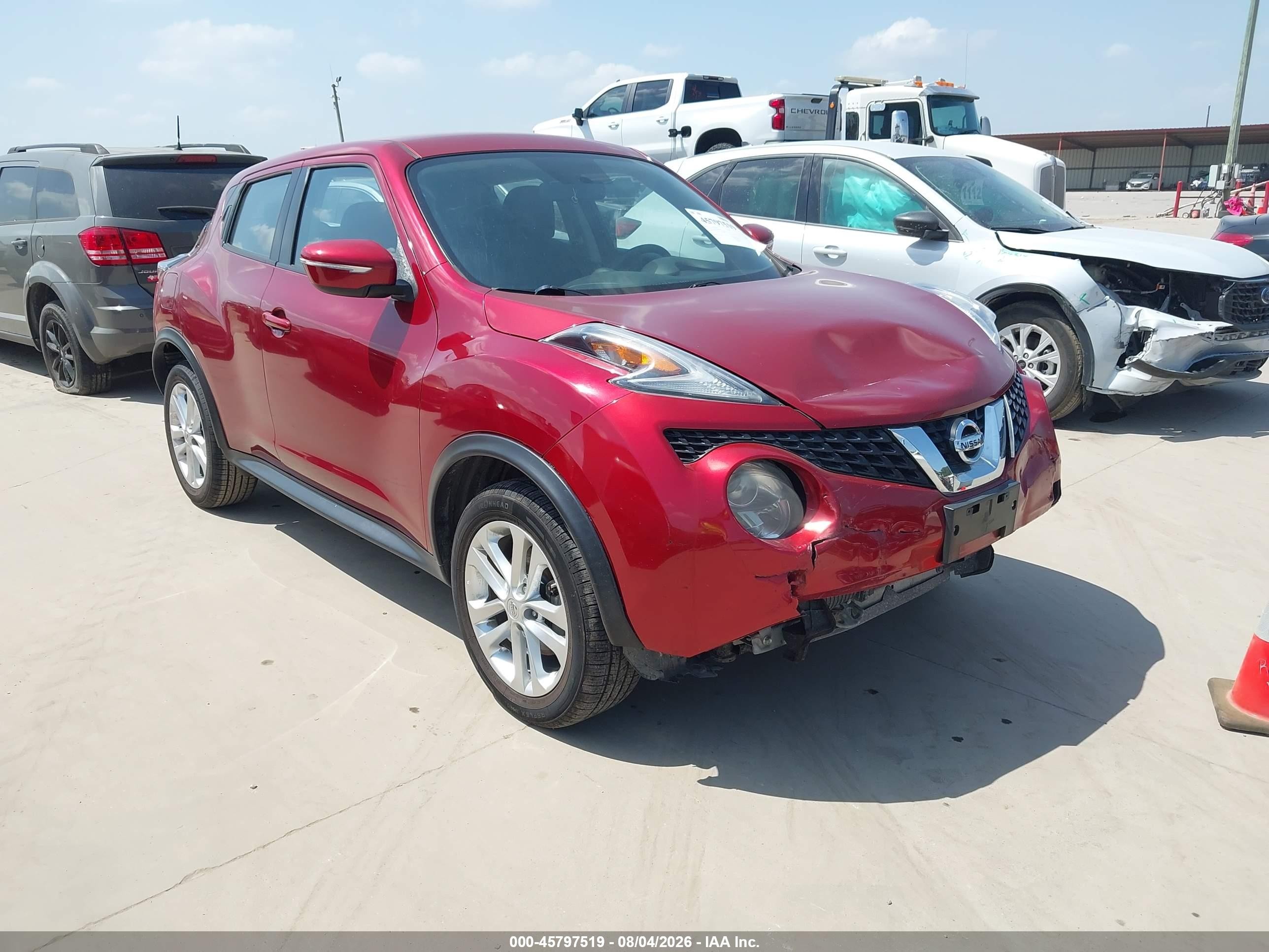 2016 Nissan Juke SV, VIN JN8AF5MRXGT607996 — Перед