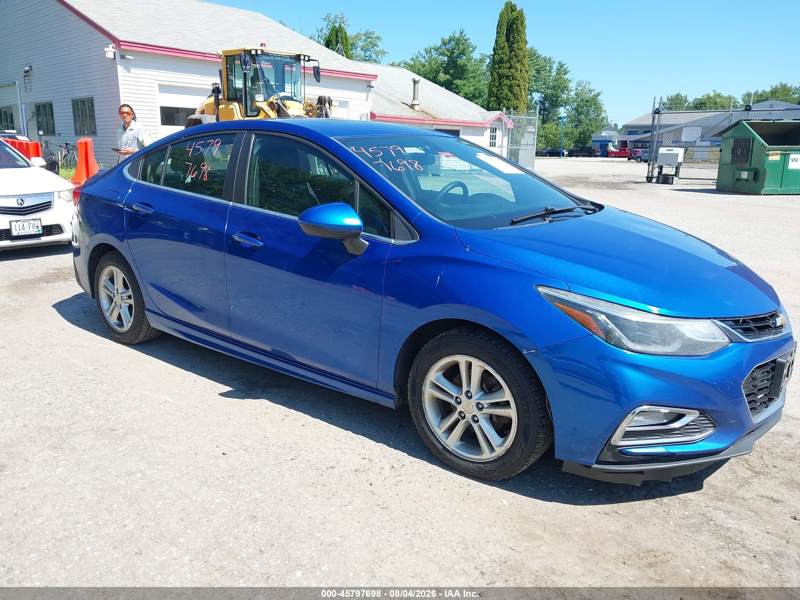 2016 Chevrolet Cruze LT, VIN 1G1BE5SMXG7261704 — Normal wear