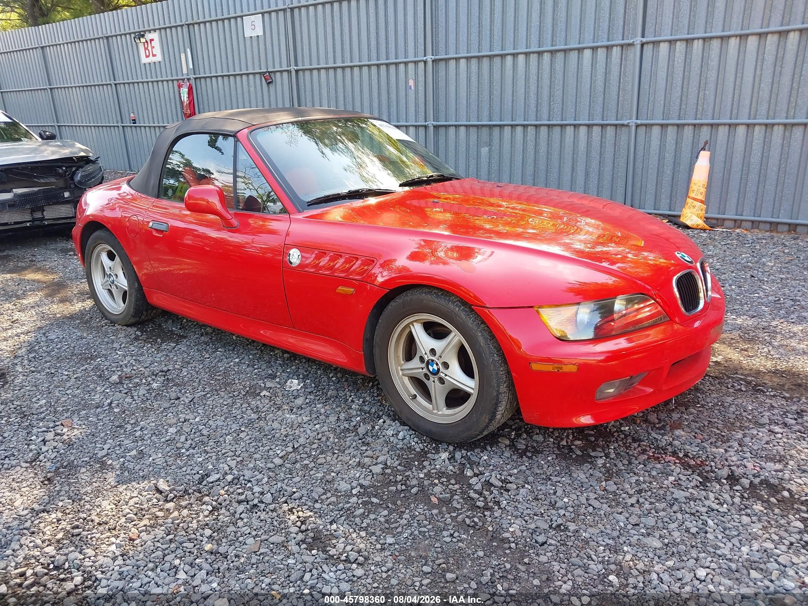 1998 BMW 3 Series Z3 1.9, VIN 4USCH7321WLE07292 — Normal wear