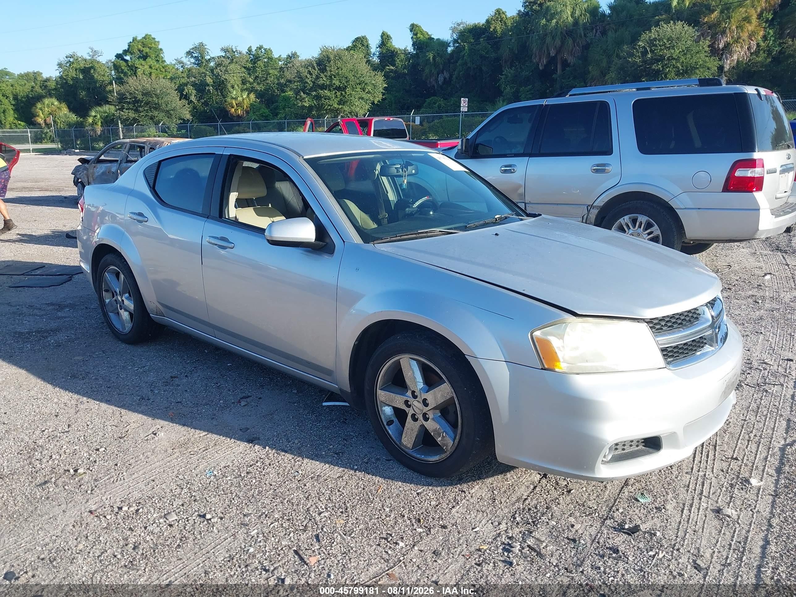 2011 Dodge Avenger Lux, VIN 1B3BD2FG4BN541248 — Normal wear
