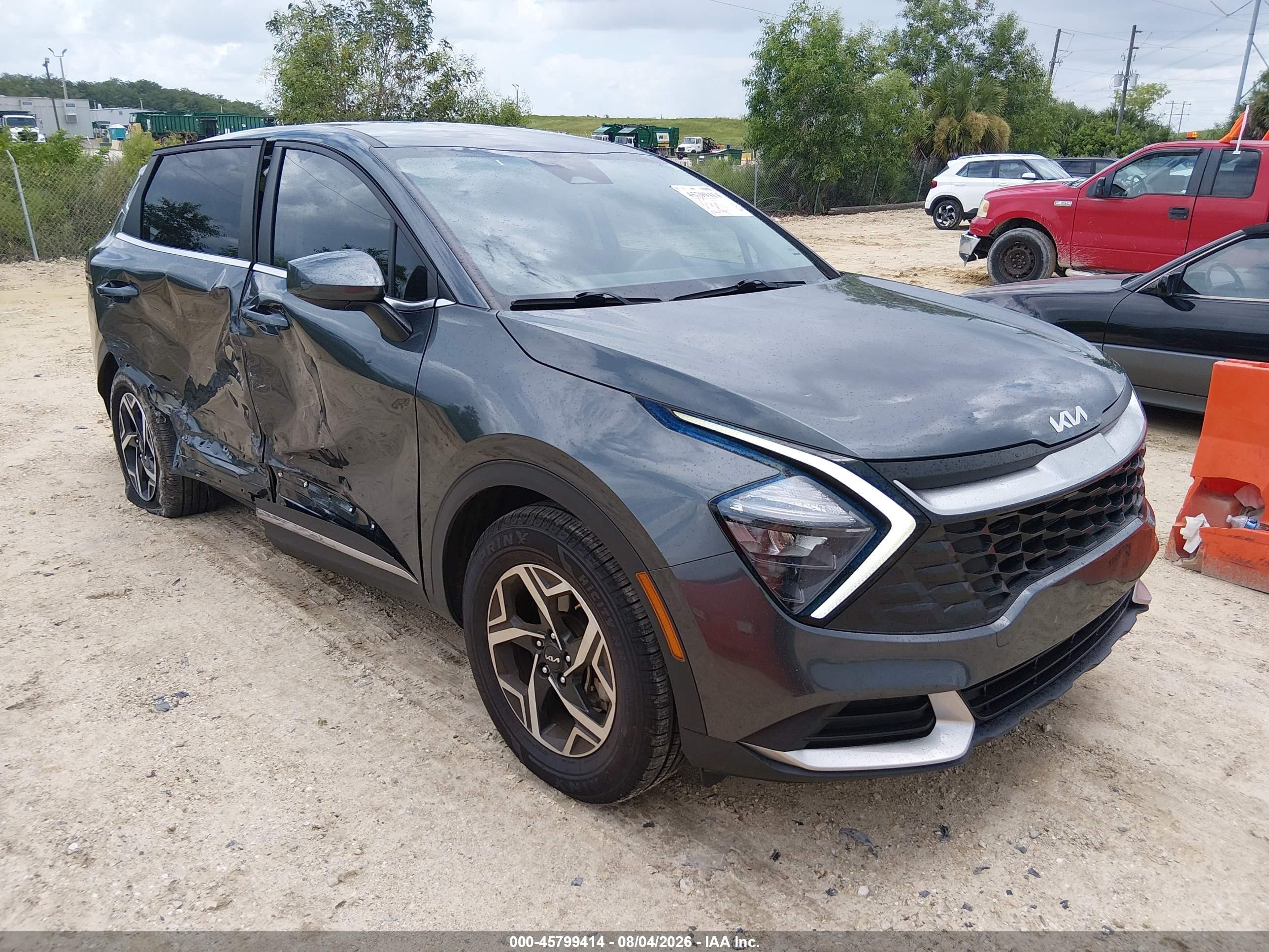 2023 Kia Sportage LX, VIN KNDPU3AFXP7175686 — Side