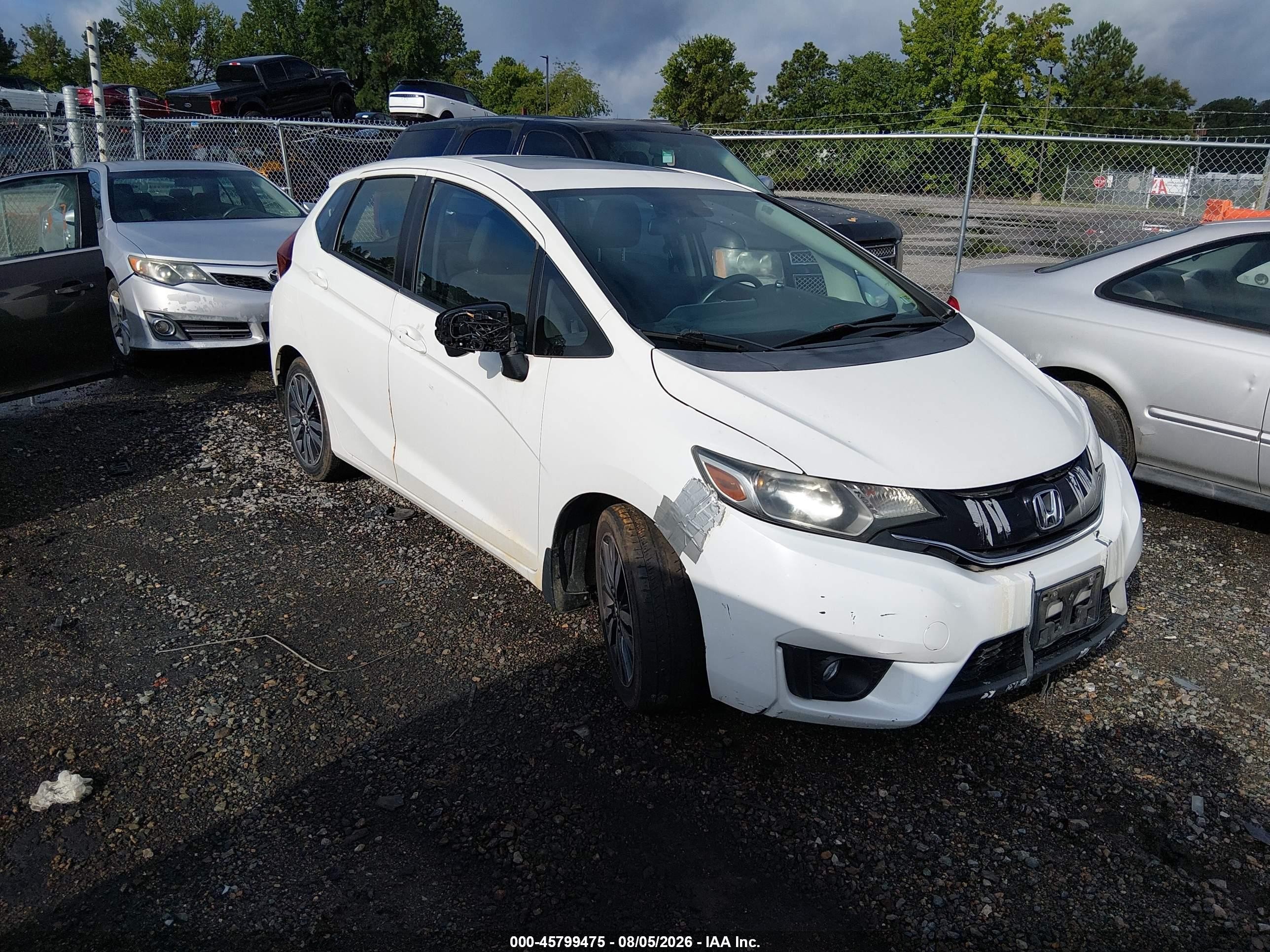 2016 Honda Fit EX, VIN JHMGK5H78GS002227 — Front end