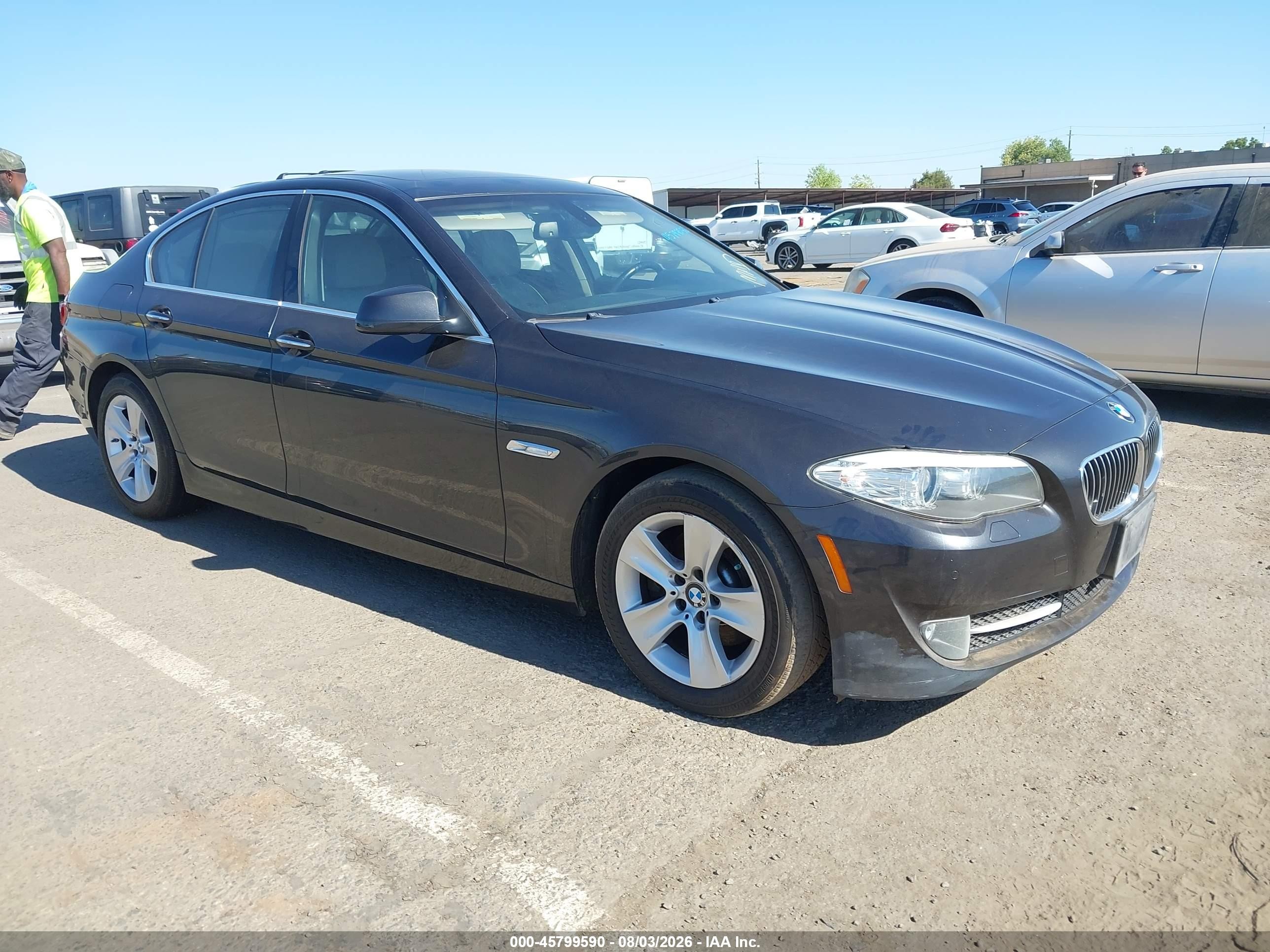 2011 BMW 5 Series 528i, VIN WBAFR1C58BC746045 — Normal wear