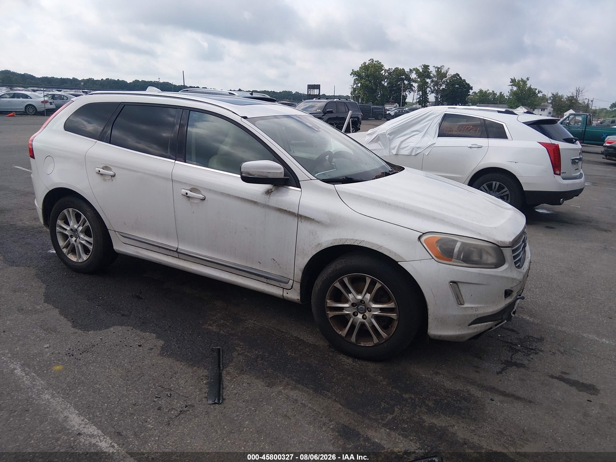 2015 Volvo XC60 T5, VIN YV4612RK2F2677018 — Normal wear