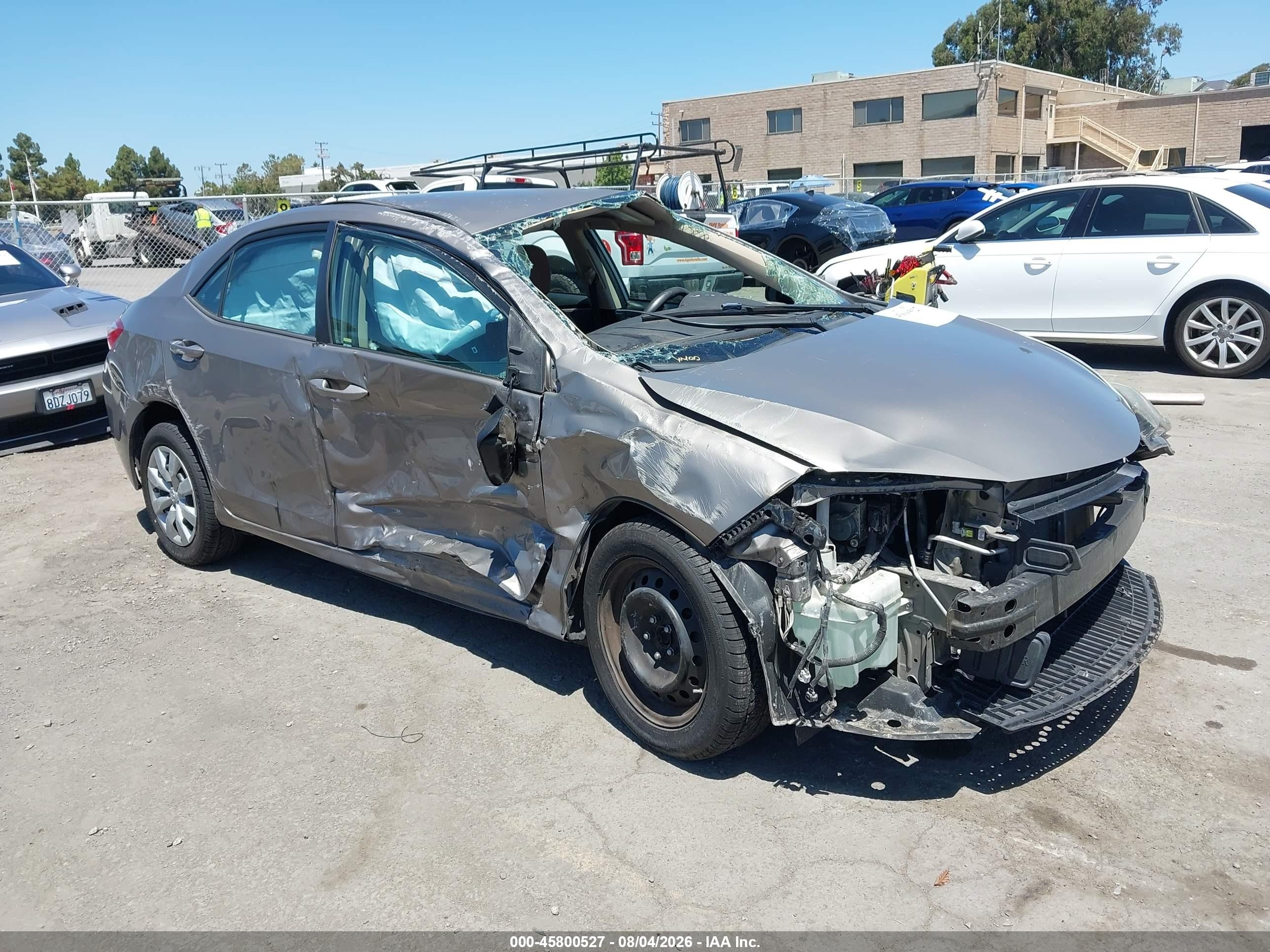 2015 Toyota Corolla LE, VIN 5YFBURHE7FP242834 — Side