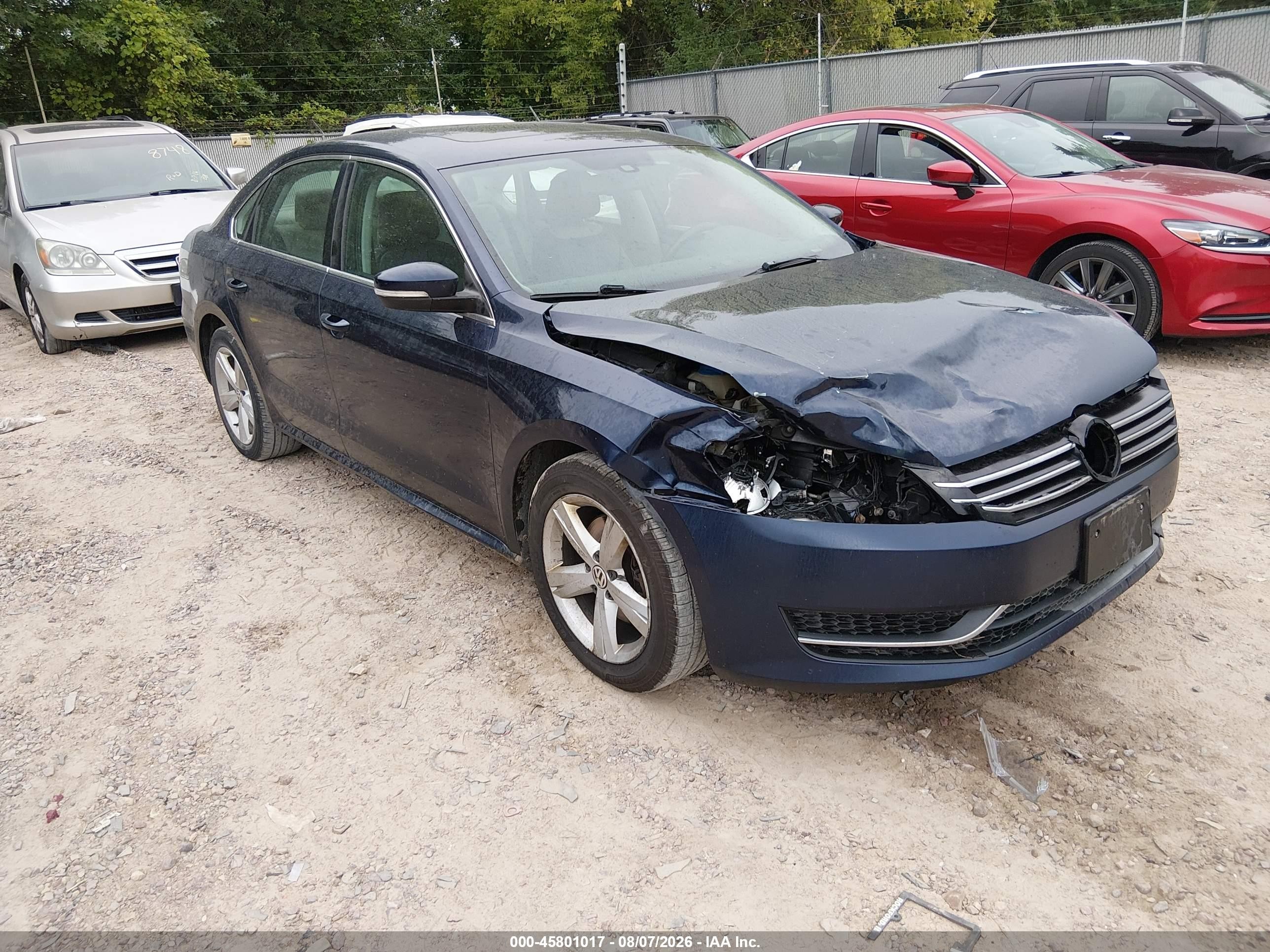 2013 Volkswagen Passat SE, VIN 1VWBN7A38DC096828 — Front end