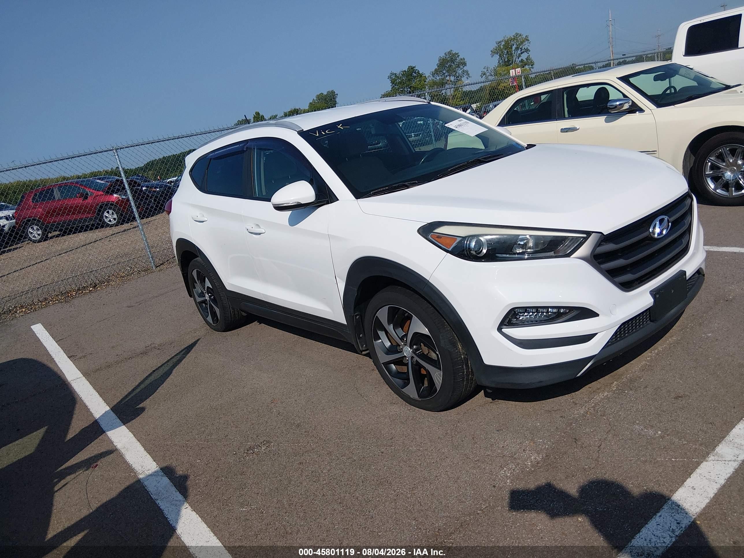 2016 Hyundai Tucson Limited, VIN KM8J3CA28G4240506 — Front end