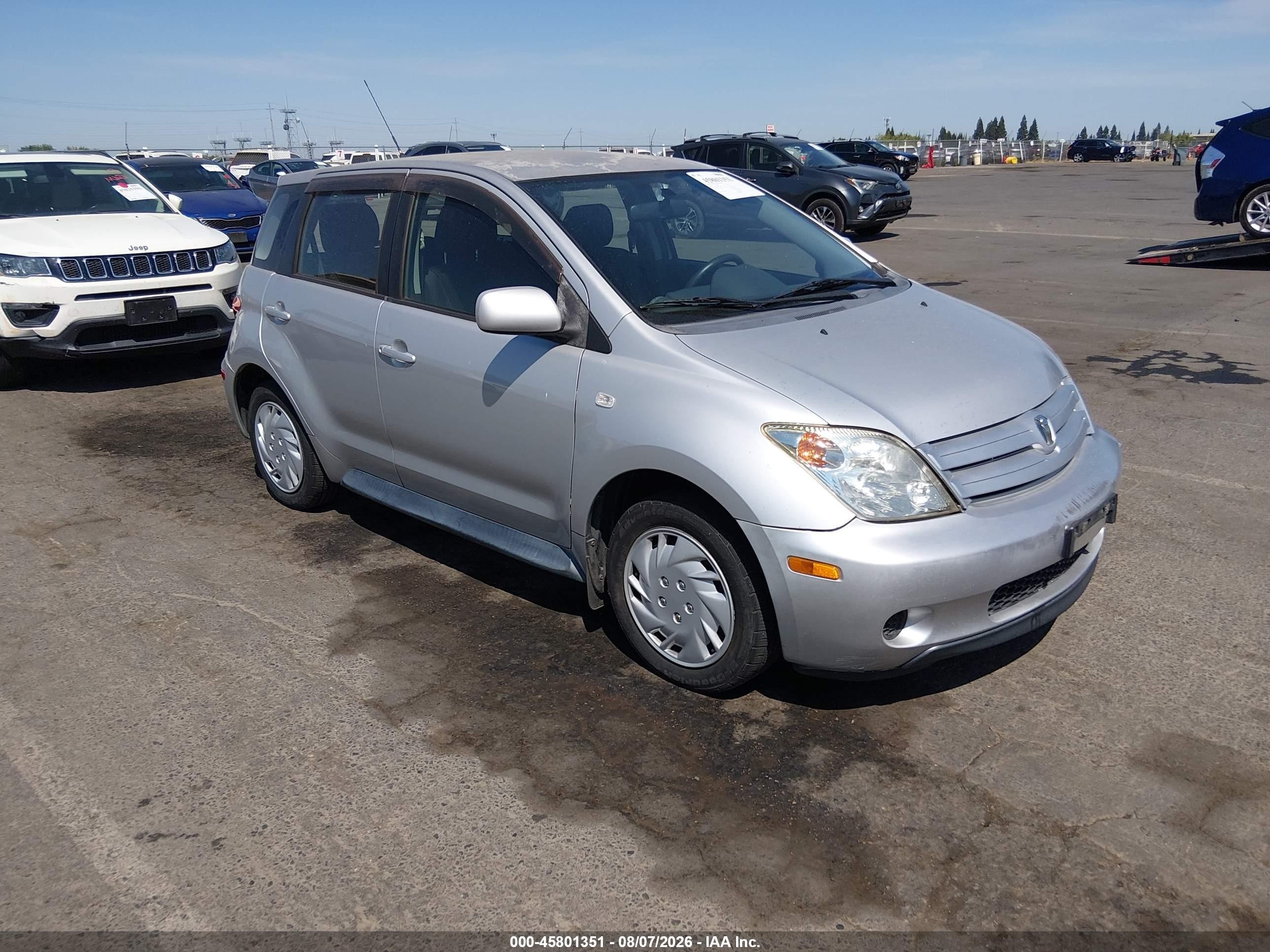 2005 Scion xA, VIN JTKKT624850090453 — Зад