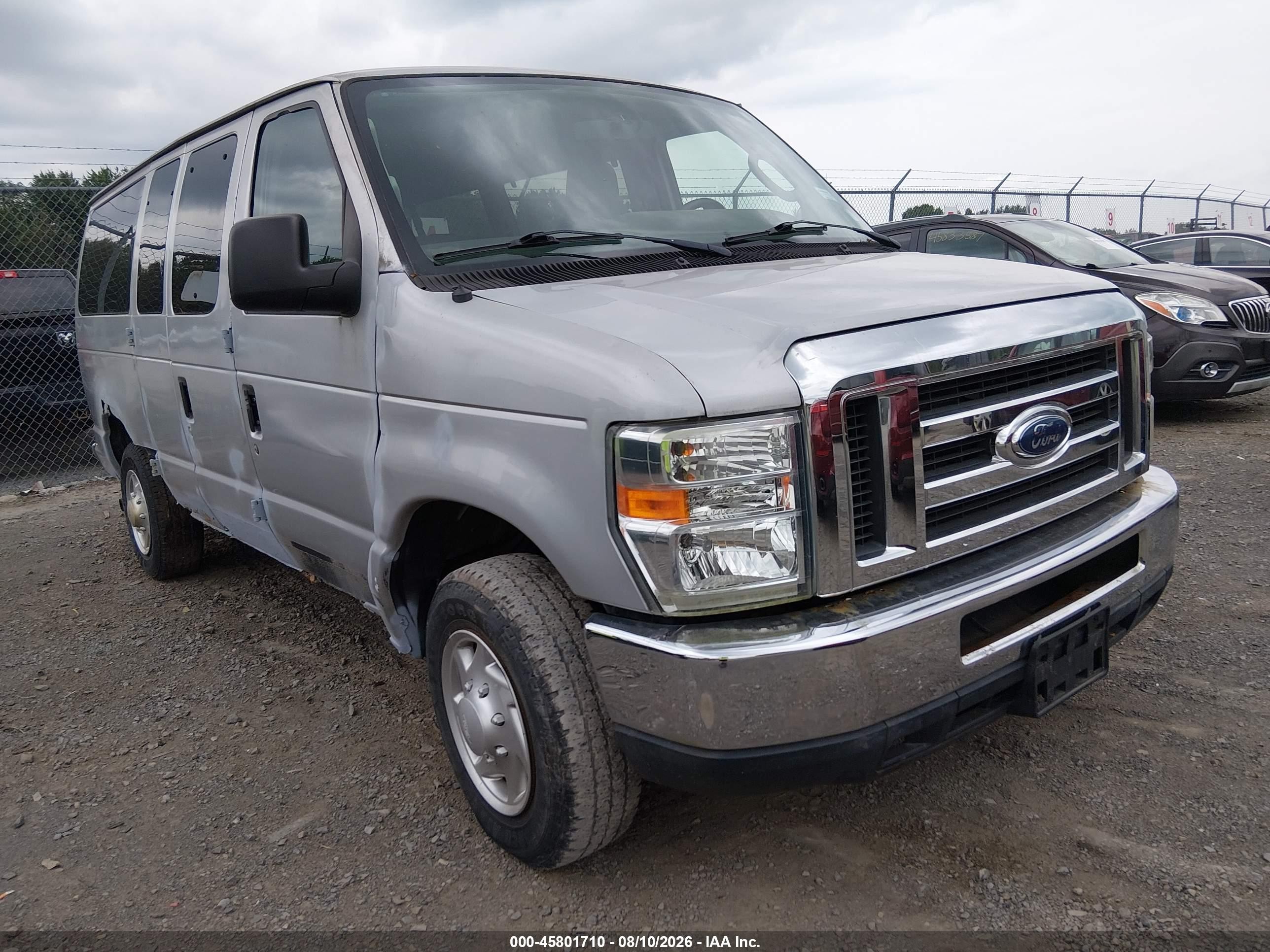 2013 Ford Econoline Passenger XL, VIN 1FBNE3BL8DDB09180 — Normal wear