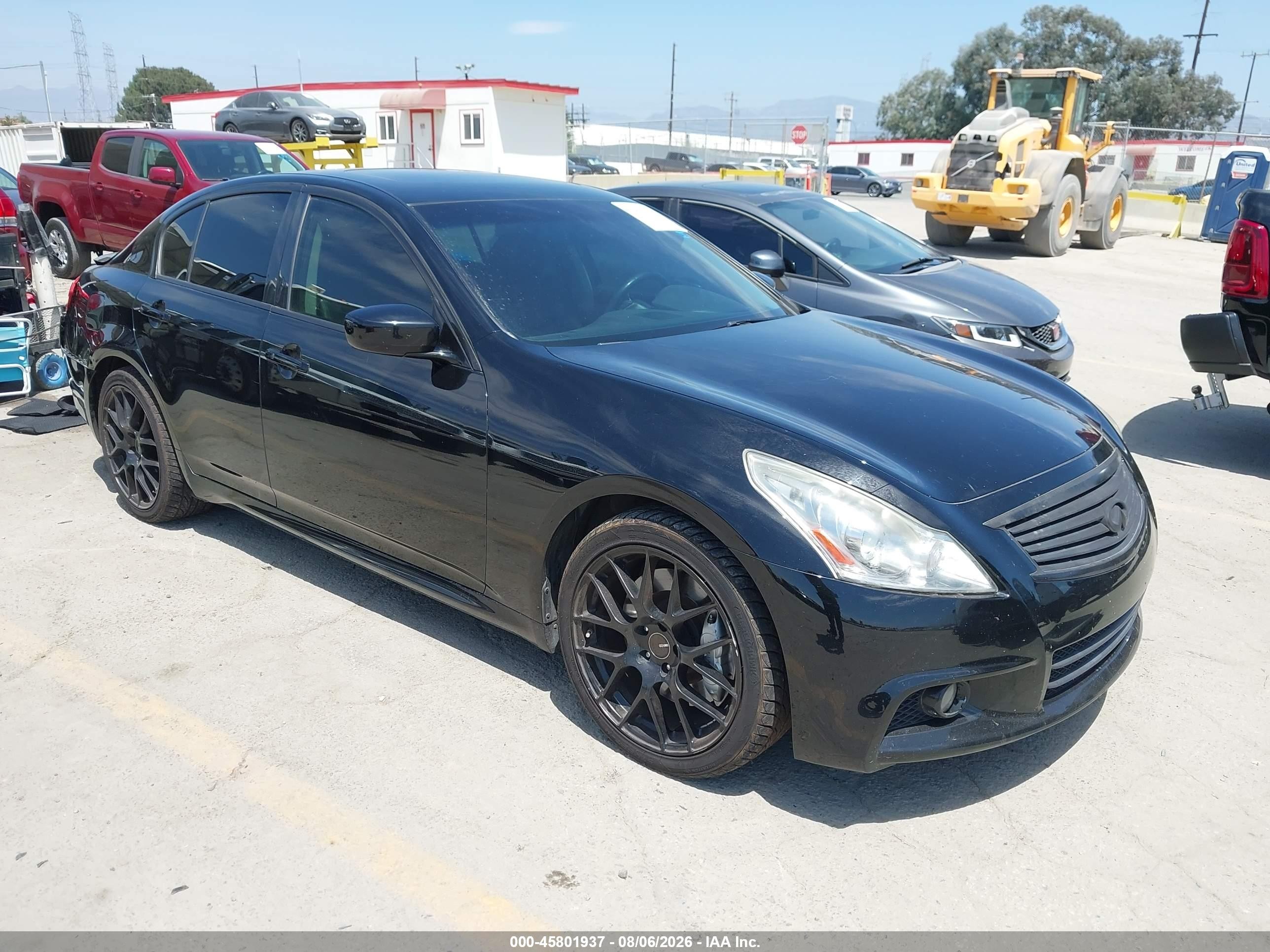 2013 Infiniti G37 Journey, VIN JN1CV6AP6DM303119 — Rear end