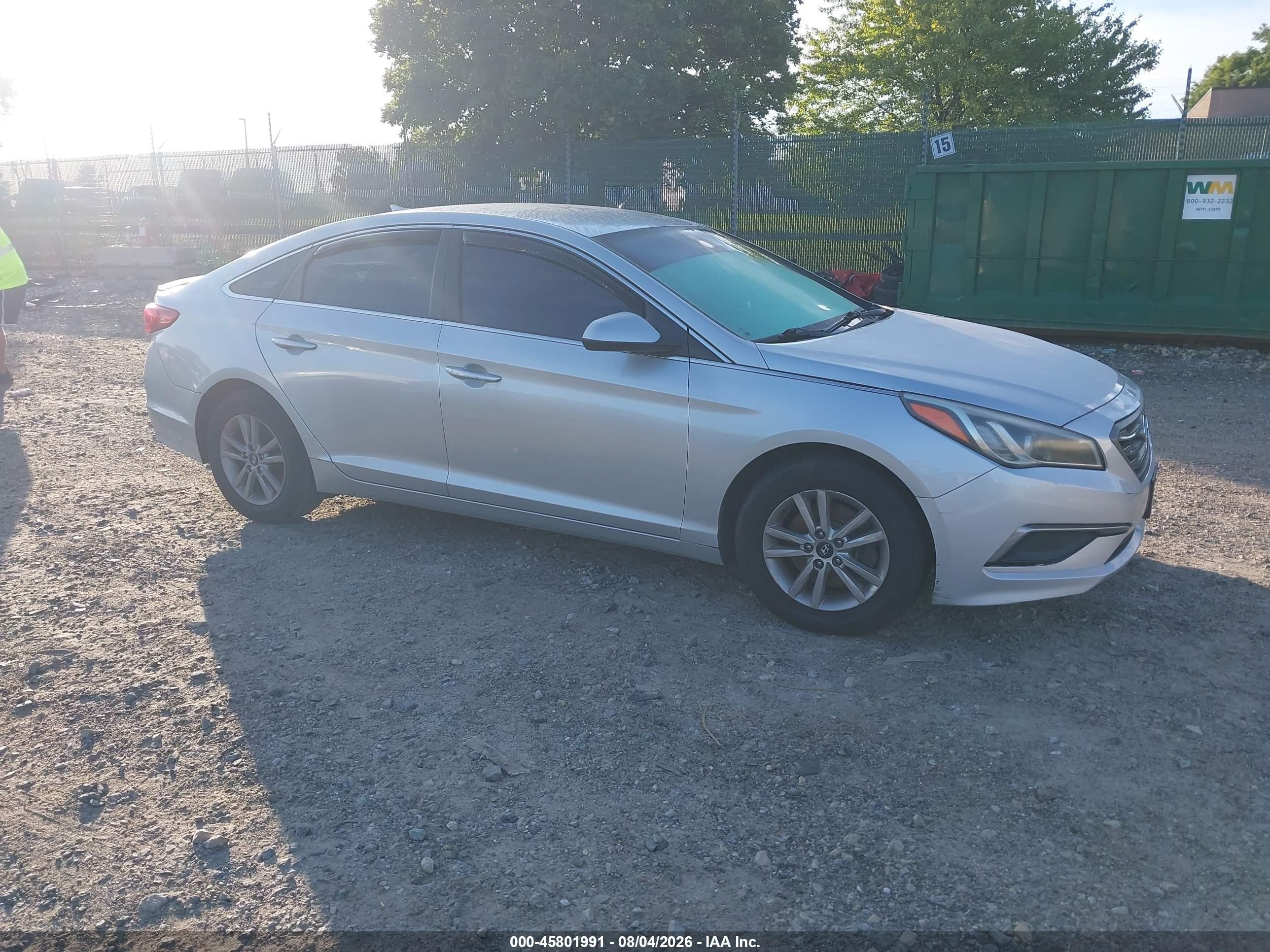 2017 Hyundai Sonata 2.4L, VIN 5NPE24AF4HH445317 — Normal wear
