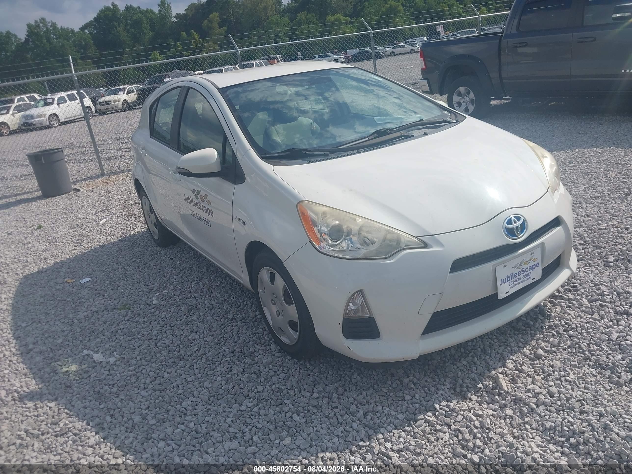 2014 Toyota Prius Two, VIN JTDKDTB31E1560181 — Normal wear