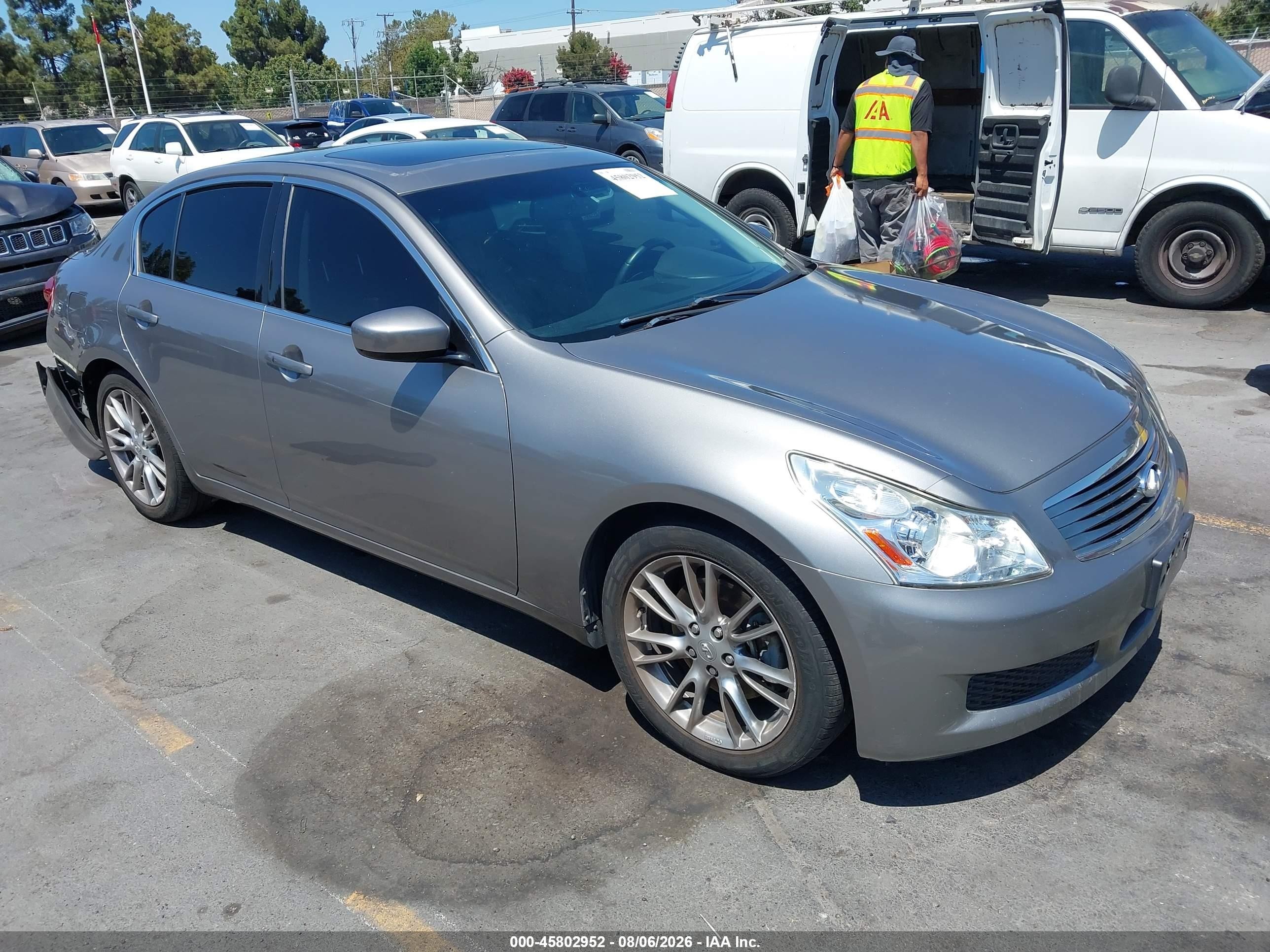 2009 Infiniti G37 Journey, VIN JNKCV61E09M301934 — Rear end