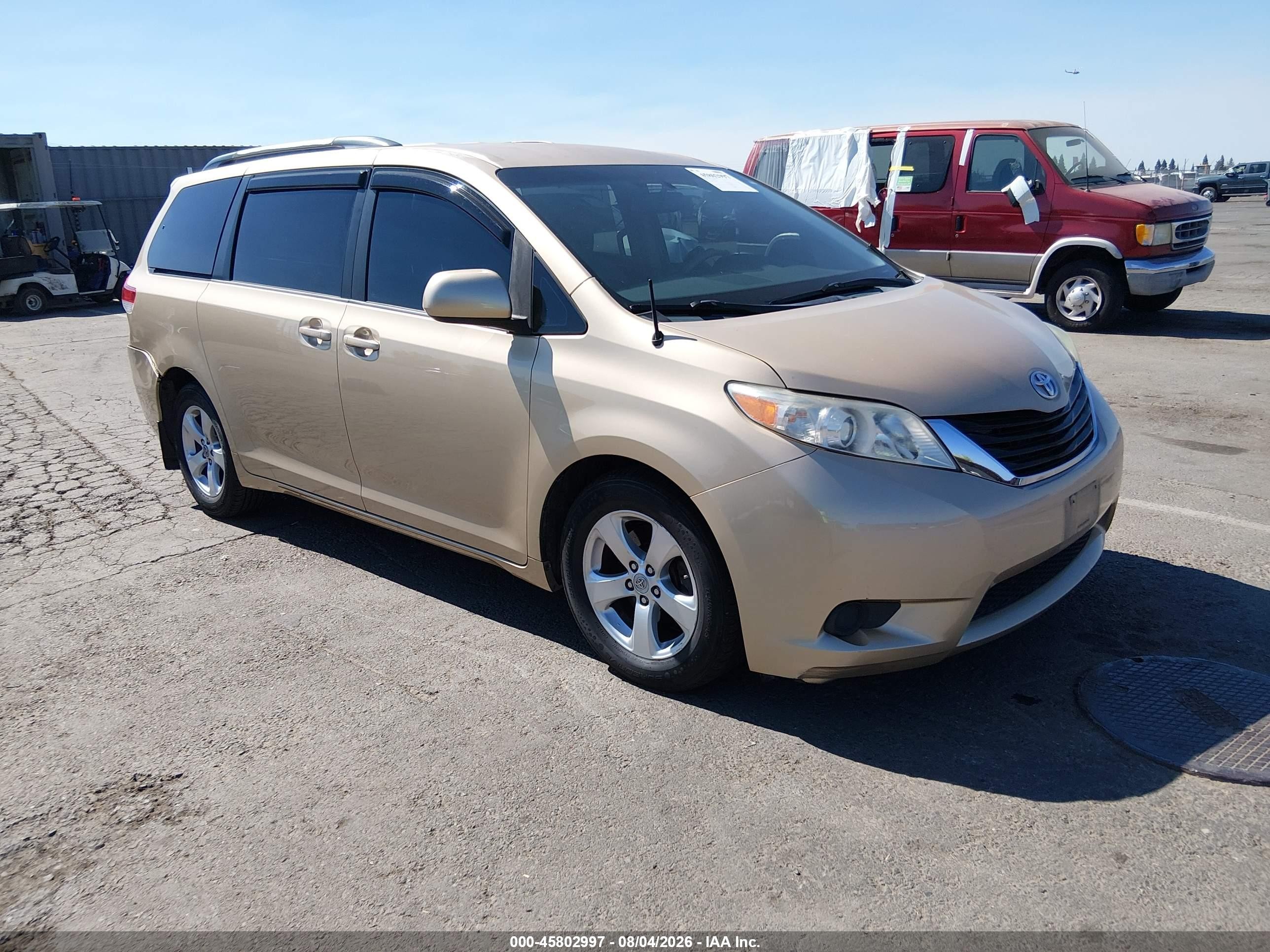 2011 Toyota Sienna LE, VIN 5TDKK3DC2BS134842 — Rear end