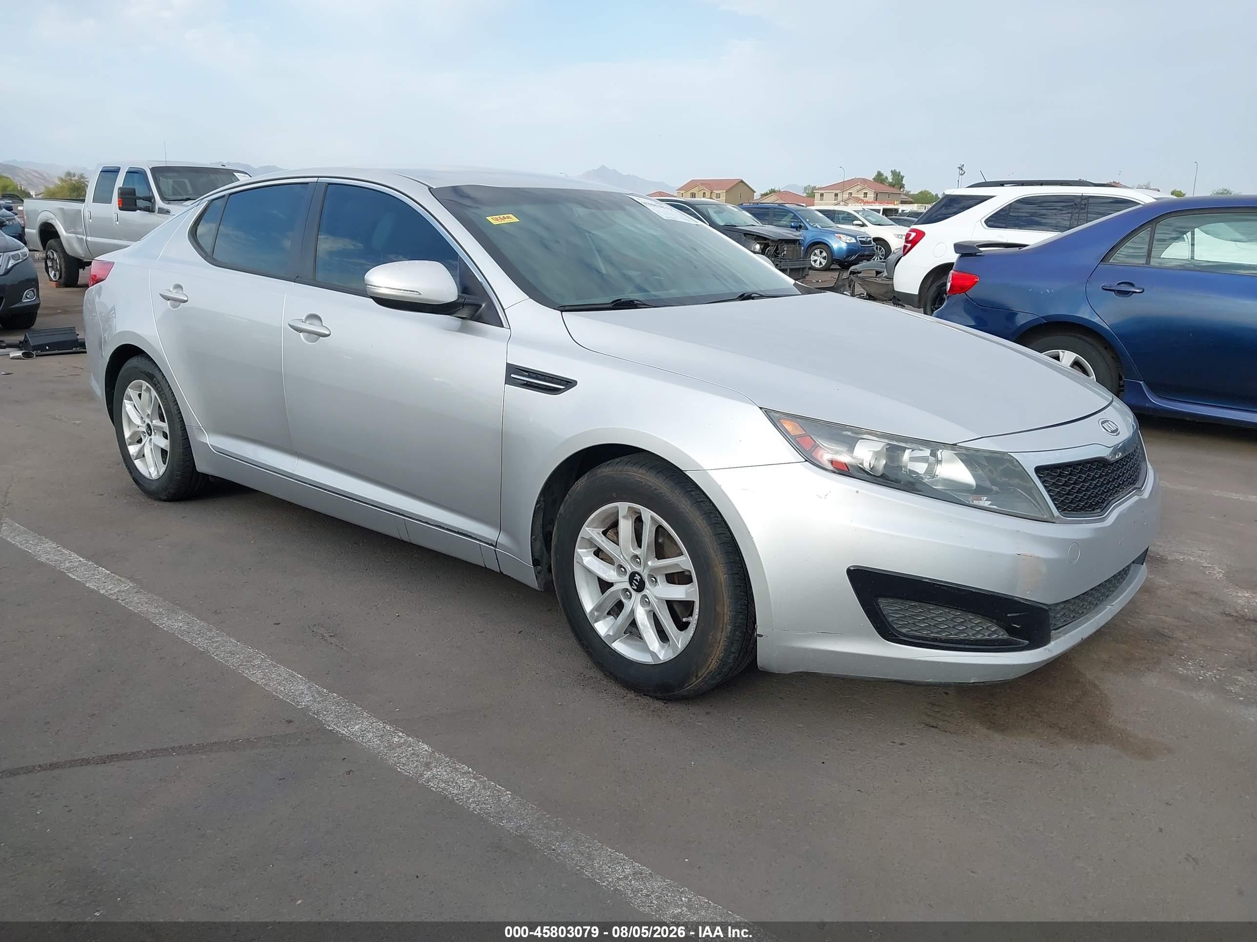 2011 Kia Optima LX, VIN KNAGM4A71B5121905 — Front end