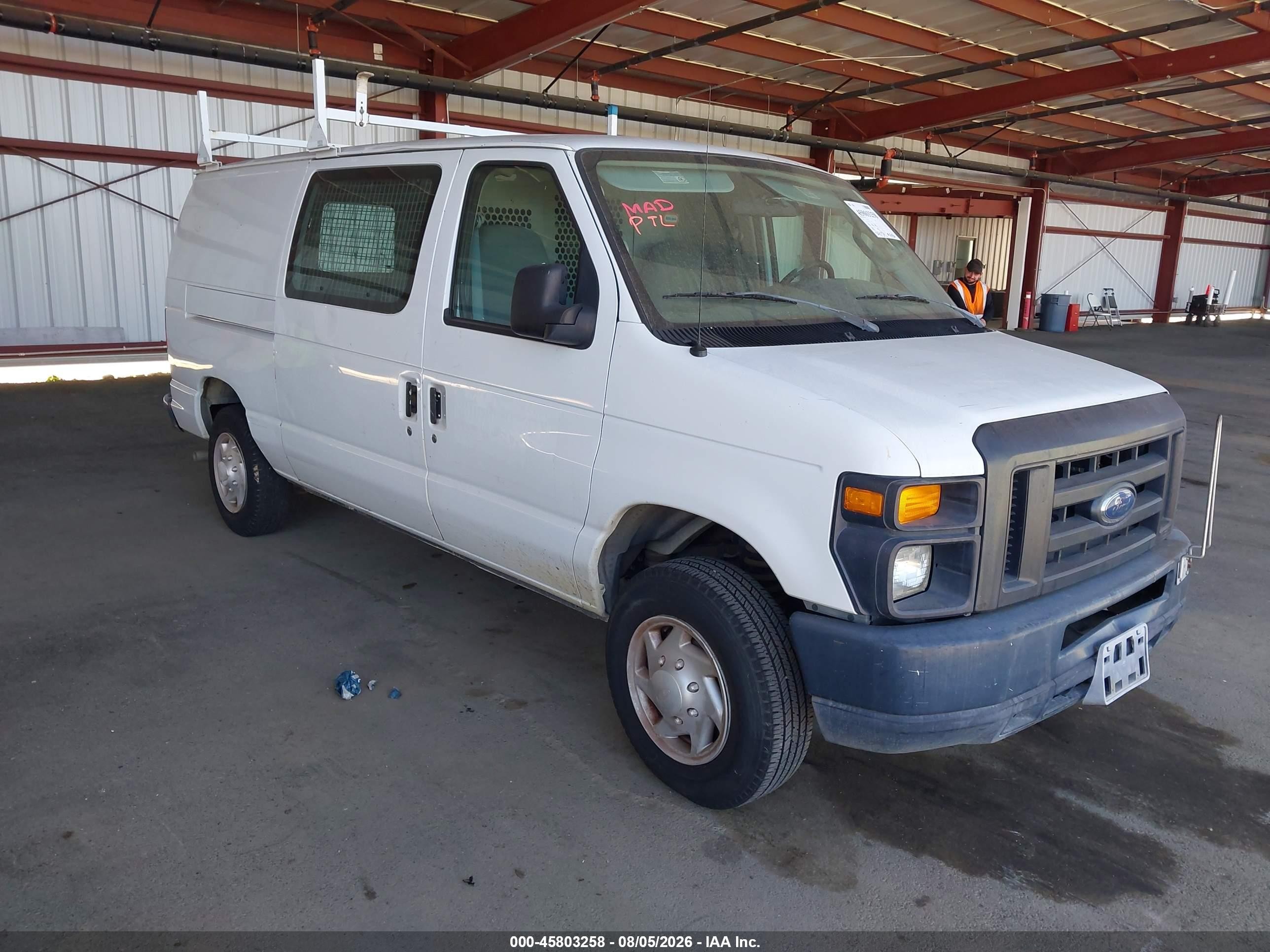 2008 Ford Econoline Cargo Commercial, VIN 1FTNE14W38DA35437 — Side