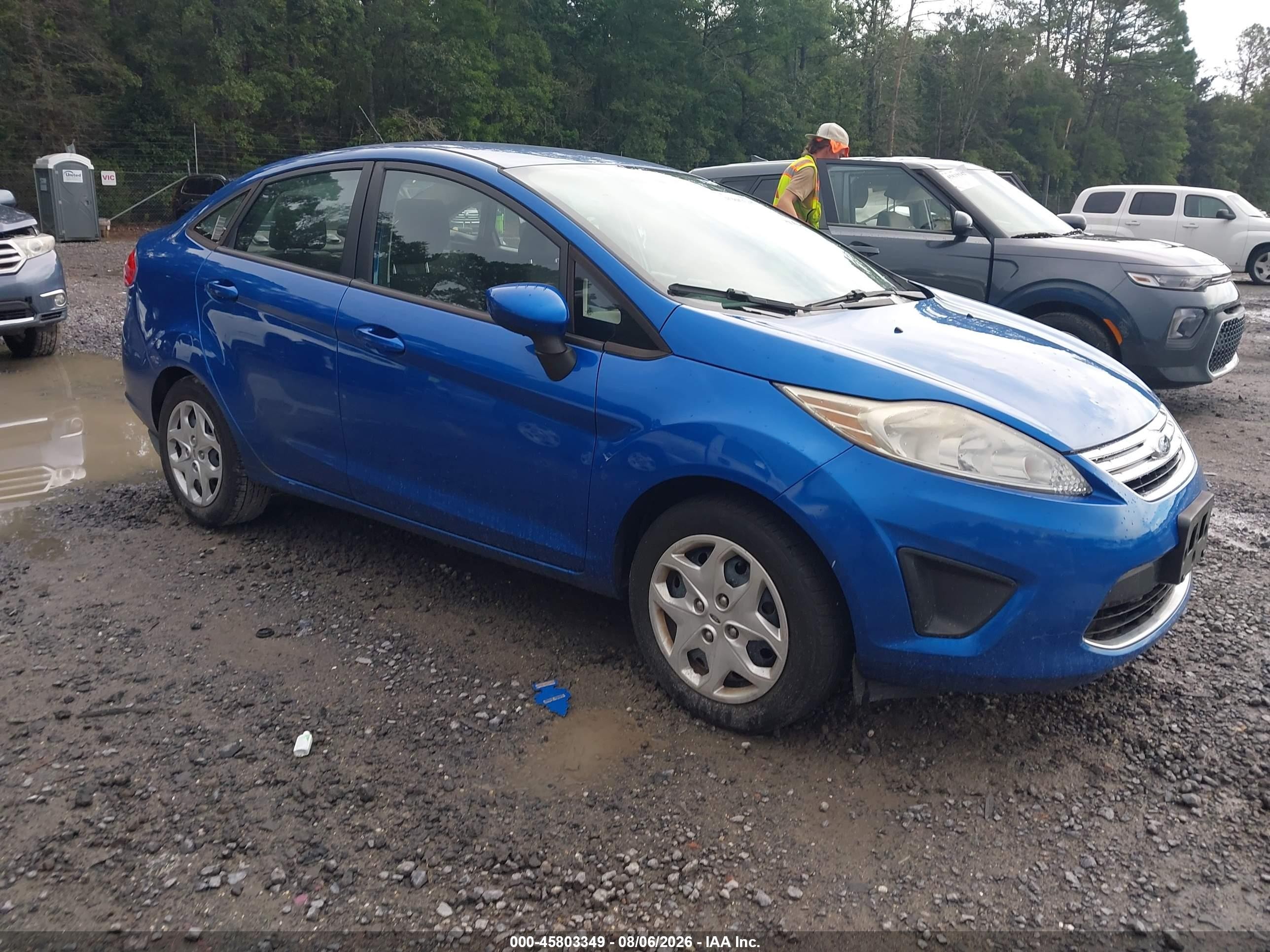 2011 Ford Fiesta SE, VIN 3FADP4BJ4BM189526 — Normal wear