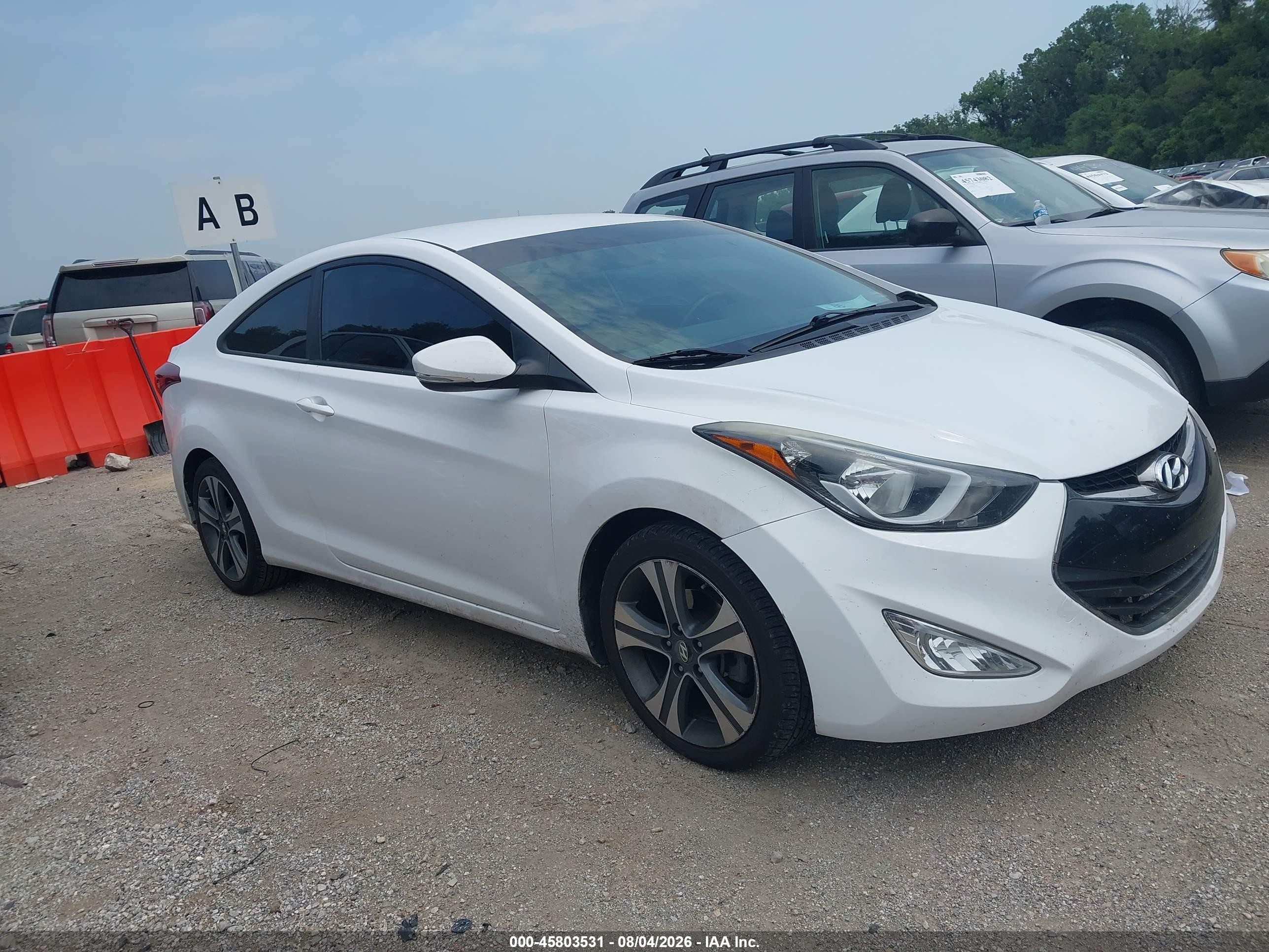 2014 Hyundai Elantra, VIN KMHDH6AH0EU028524 — Normal wear