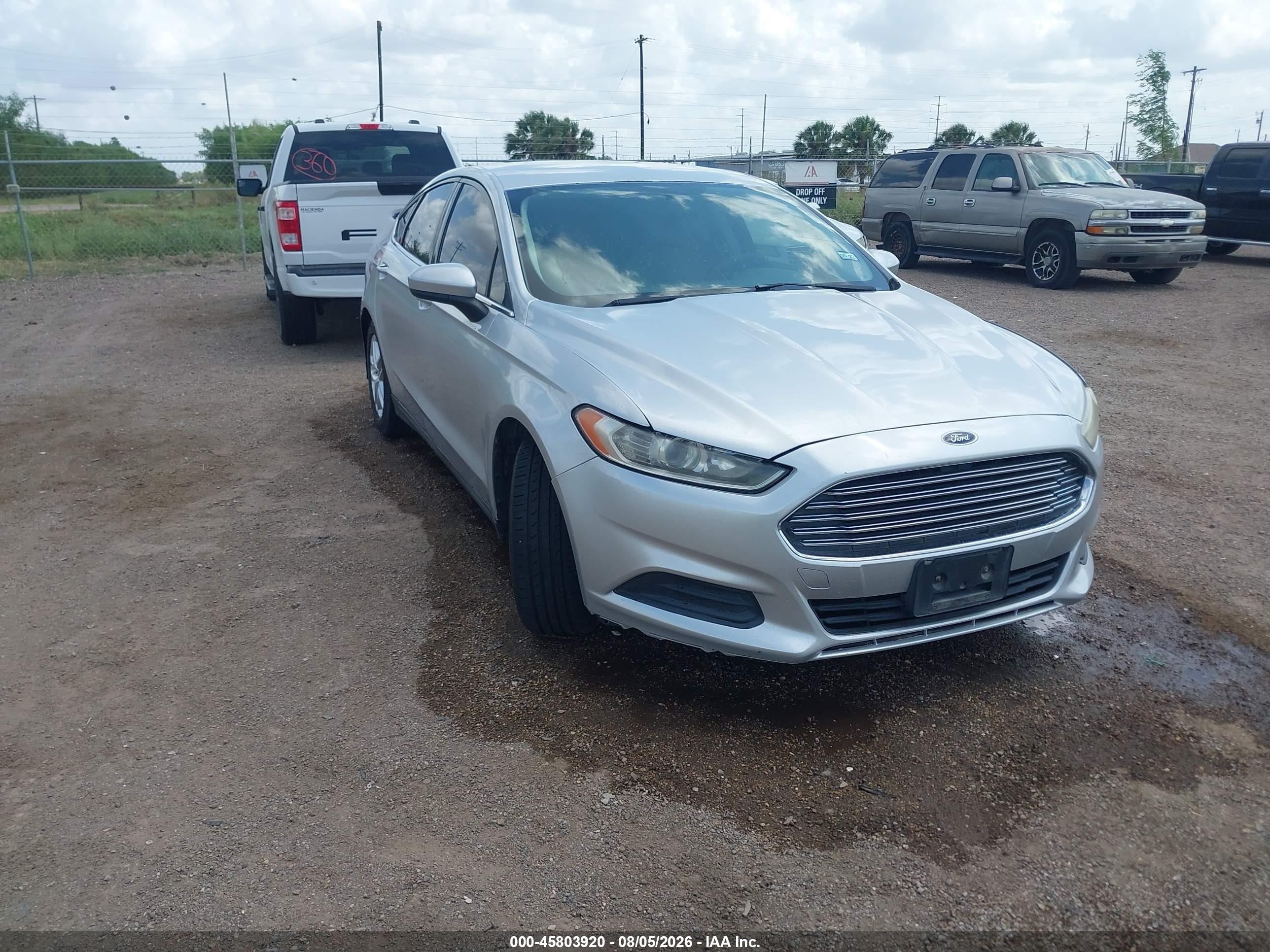 2014 Ford Fusion S, VIN 3FA6P0G79ER367632 — Normal wear