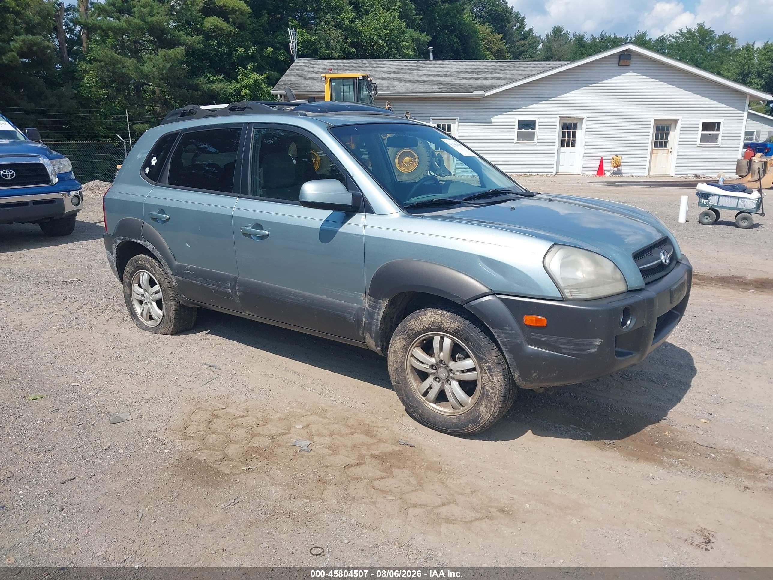 2007 Hyundai Tucson SE, VIN KM8JN12D37U639497 — Side