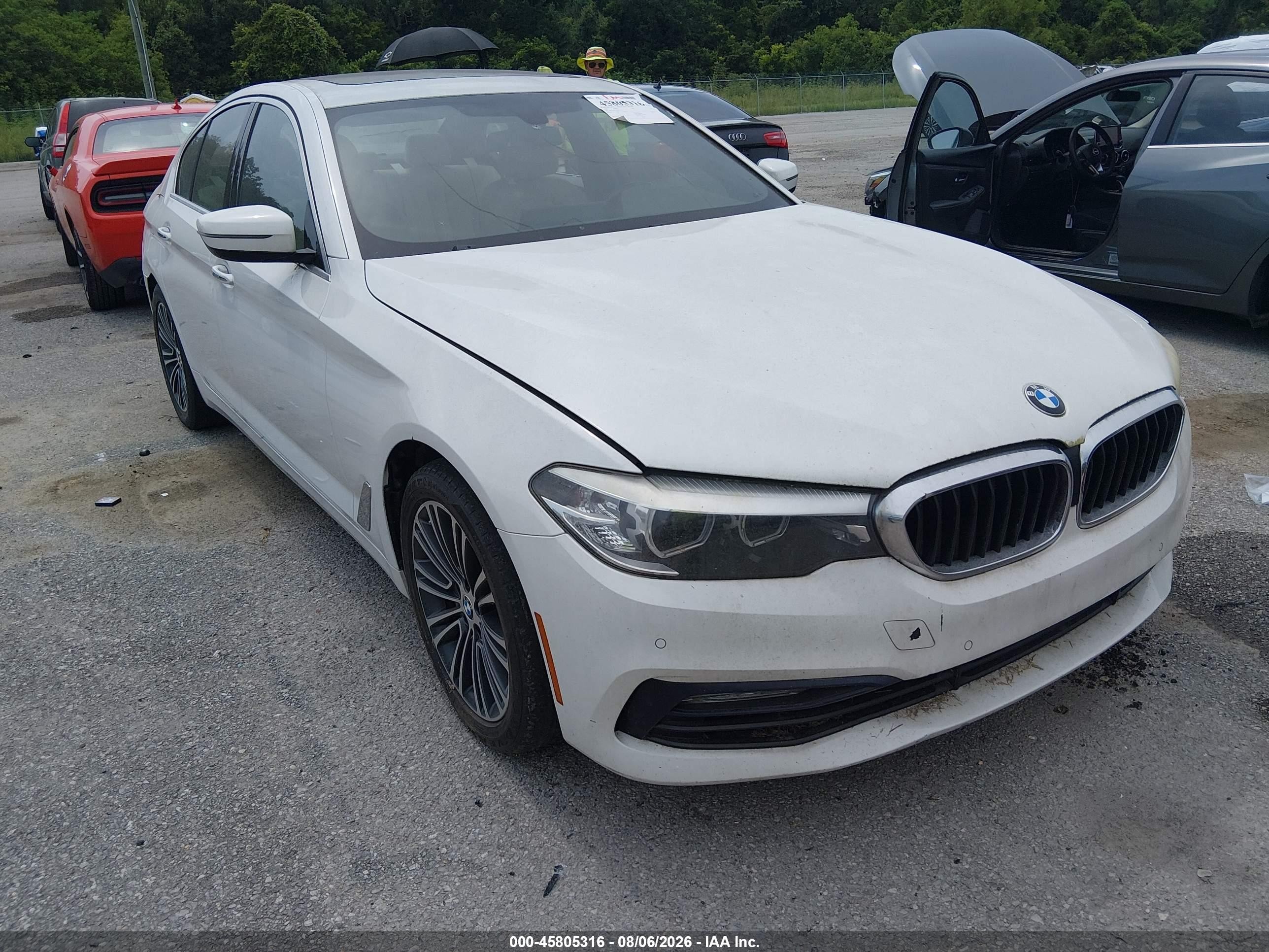 2018 BMW 5 Series 530i, VIN WBAJA5C57JWA37647 — Normal wear