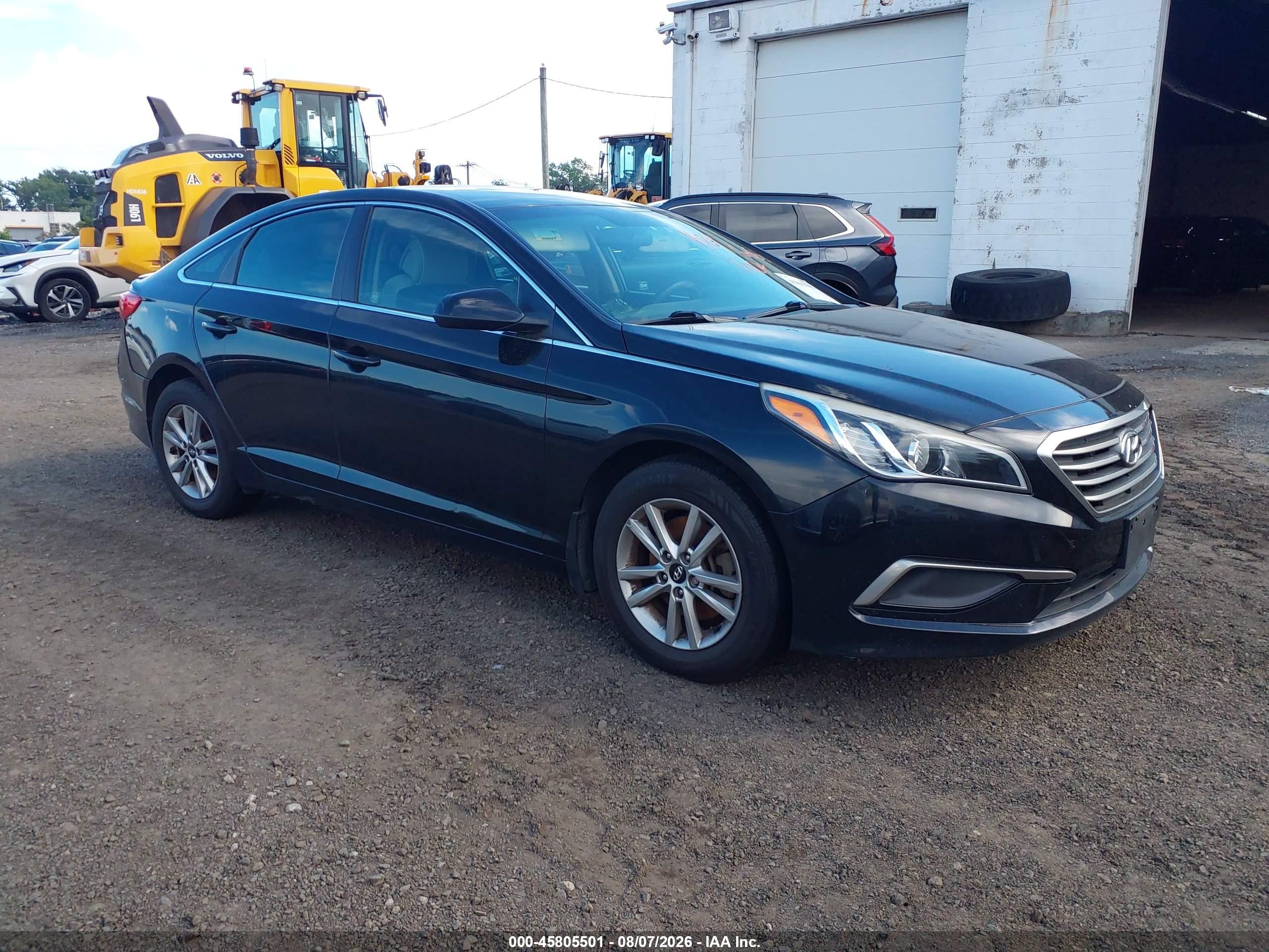2017 Hyundai Sonata SE, VIN 5NPE24AF3HH499336 — Rear end