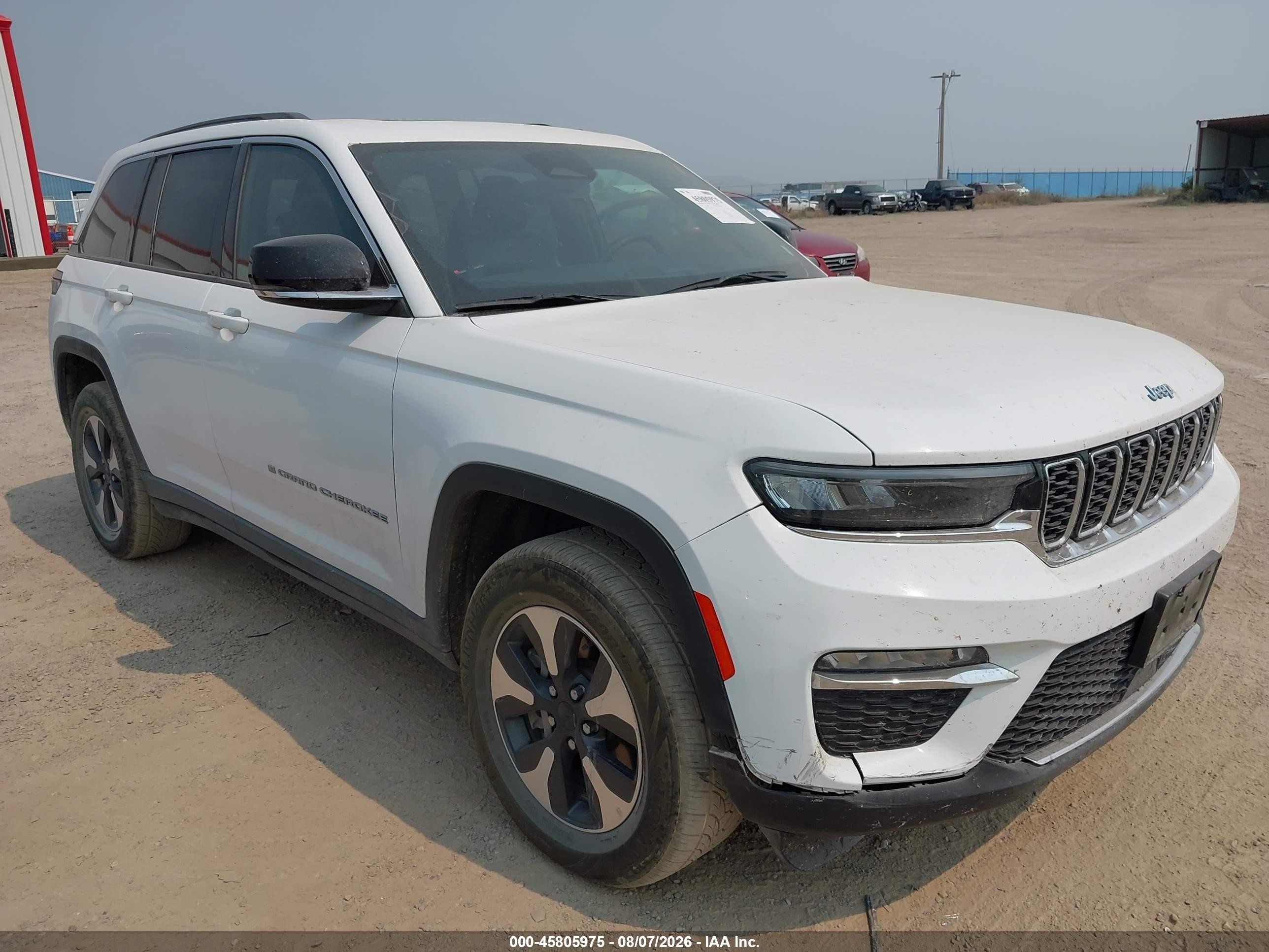 2024 Jeep Grand Cherokee, VIN 1C4RJYB67RC129367 — Front end