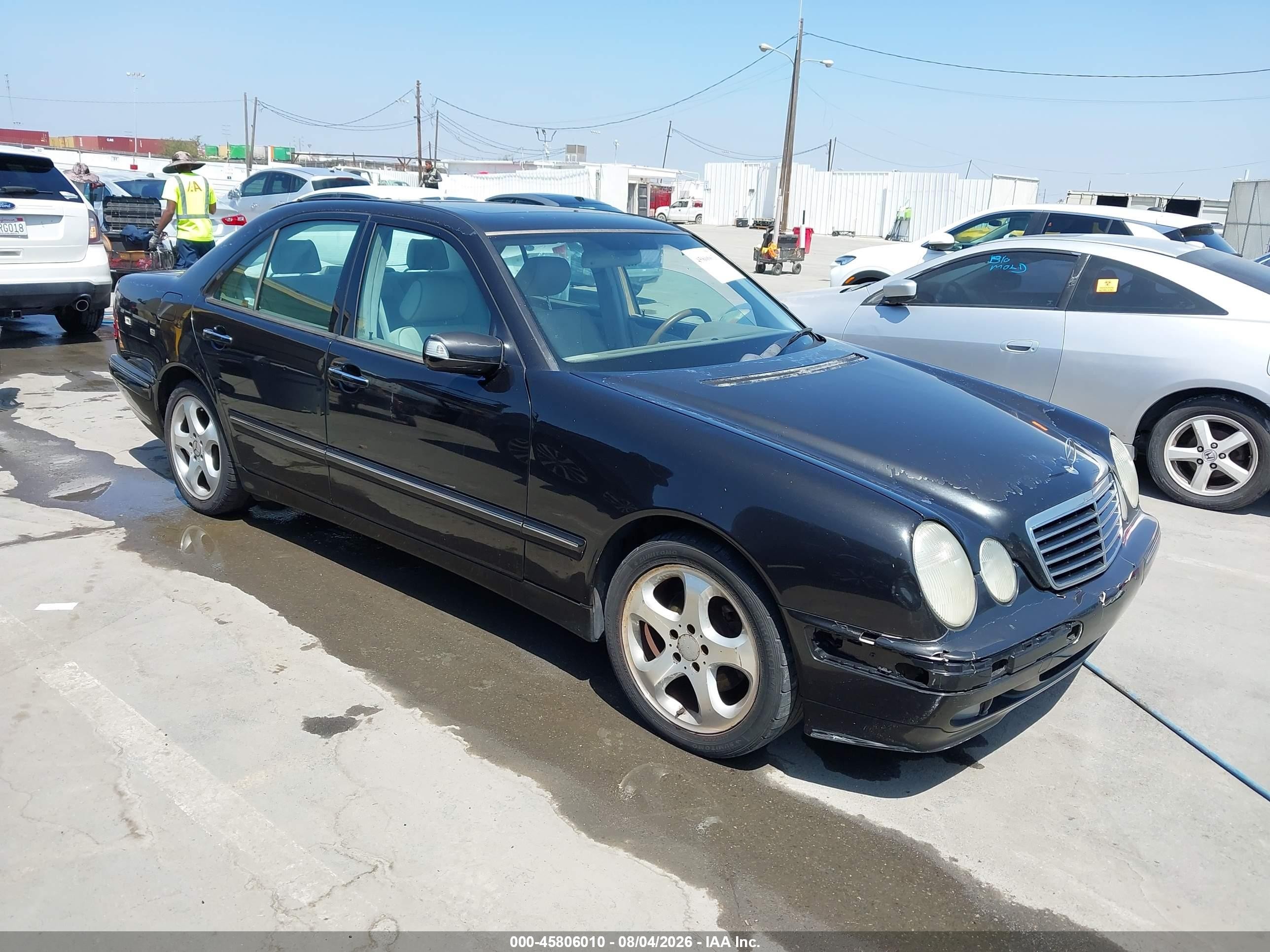 2002 Mercedes-Benz E 320, VIN WDBJF65J12B485472 — Normal wear